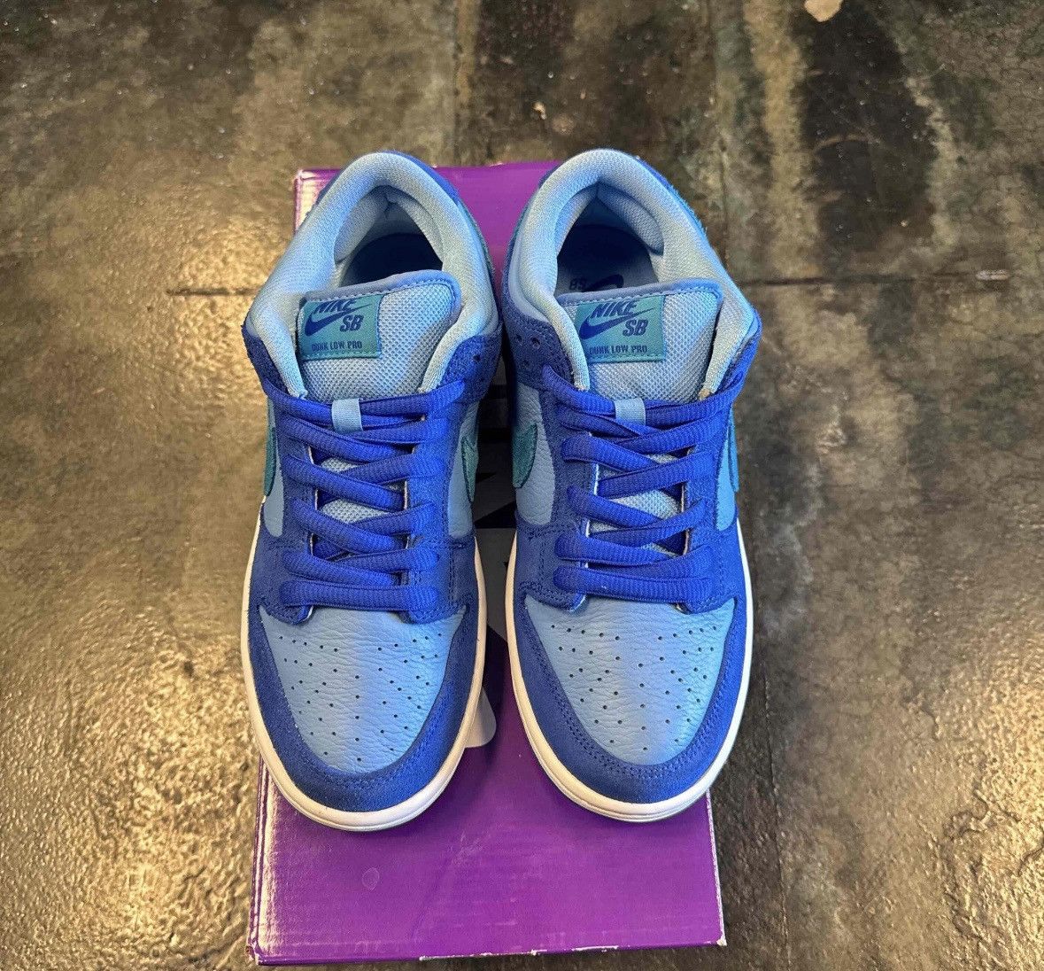 Nike SB Dunk Low SB Blue Raspberry Size US 6.5 / EU 39-40 - 3 Thumbnail