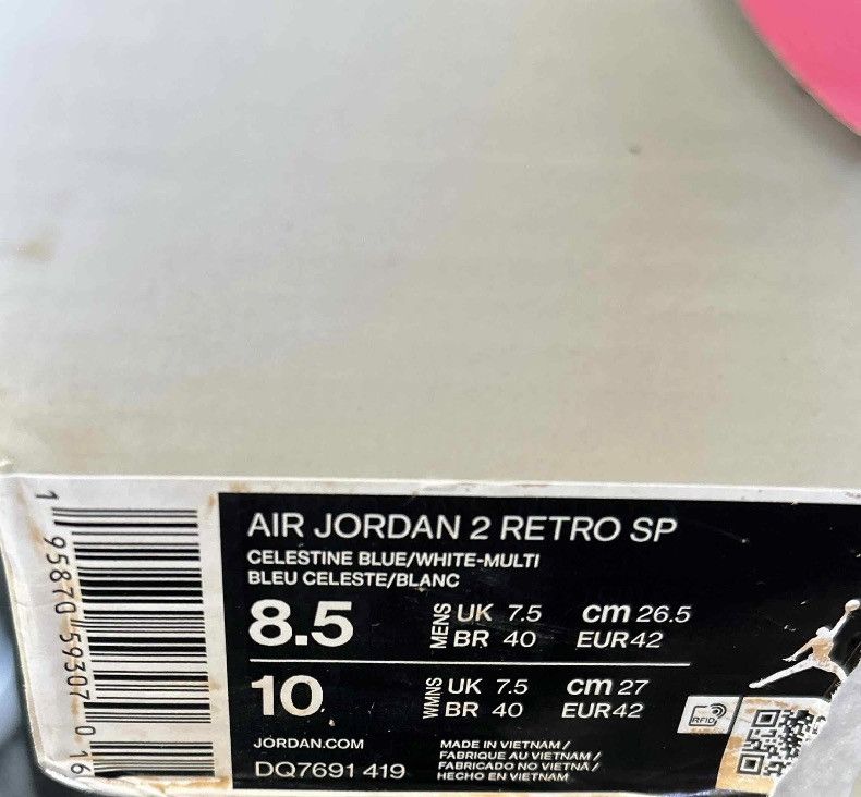 J Balvin × Jordan Brand Jordan 2 Retro J Balvin (2022) 42 EU / 8.5 US Size US 8.5 / EU 41-42 - 8 Thumbnail