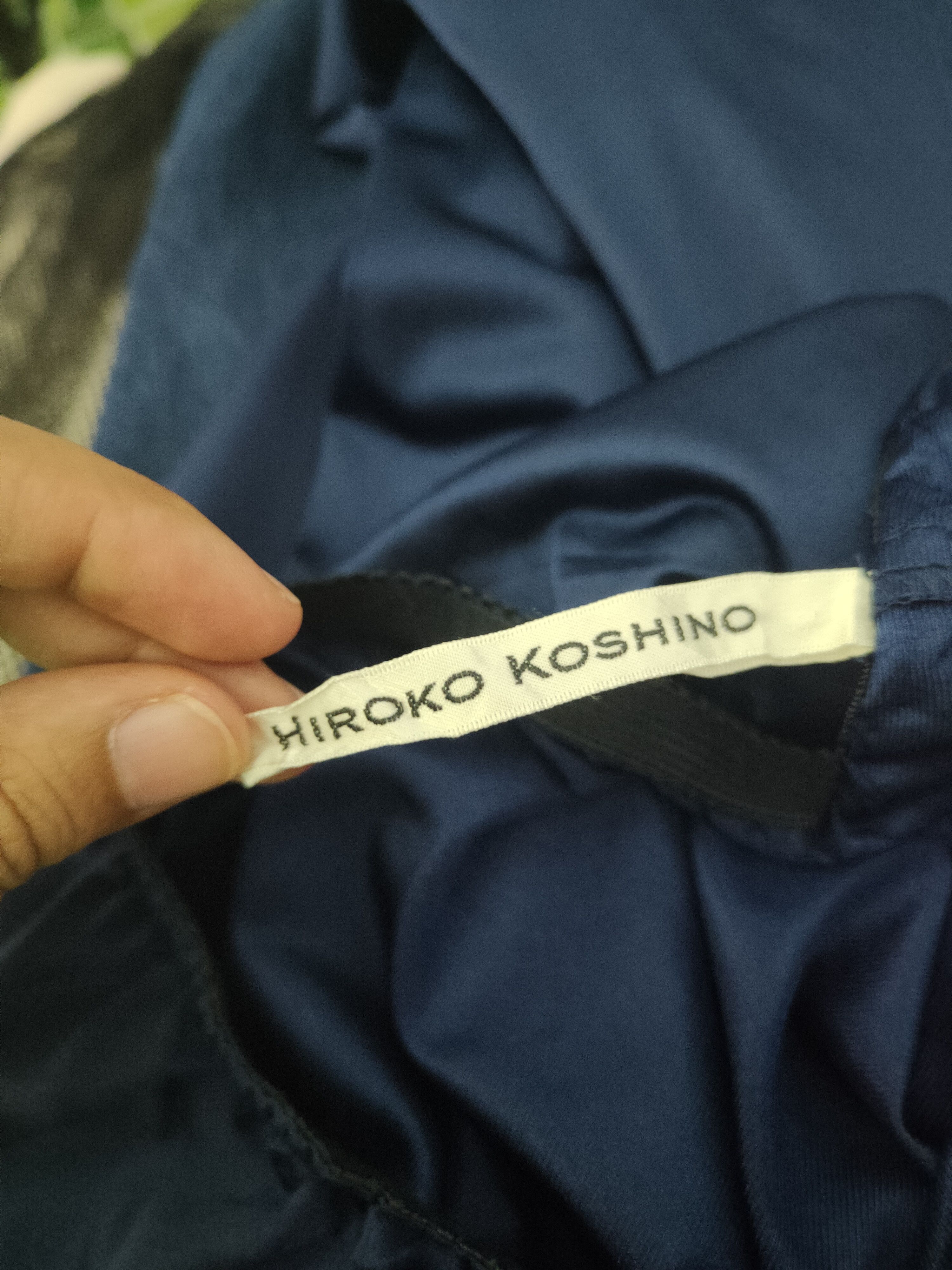Hiroko Koshino Homme × Japanese Brand × Vintage Vintage Hiroko Koshino Navy Midi Skirts Size 24" / US 00 / IT 34 - 10 Thumbnail