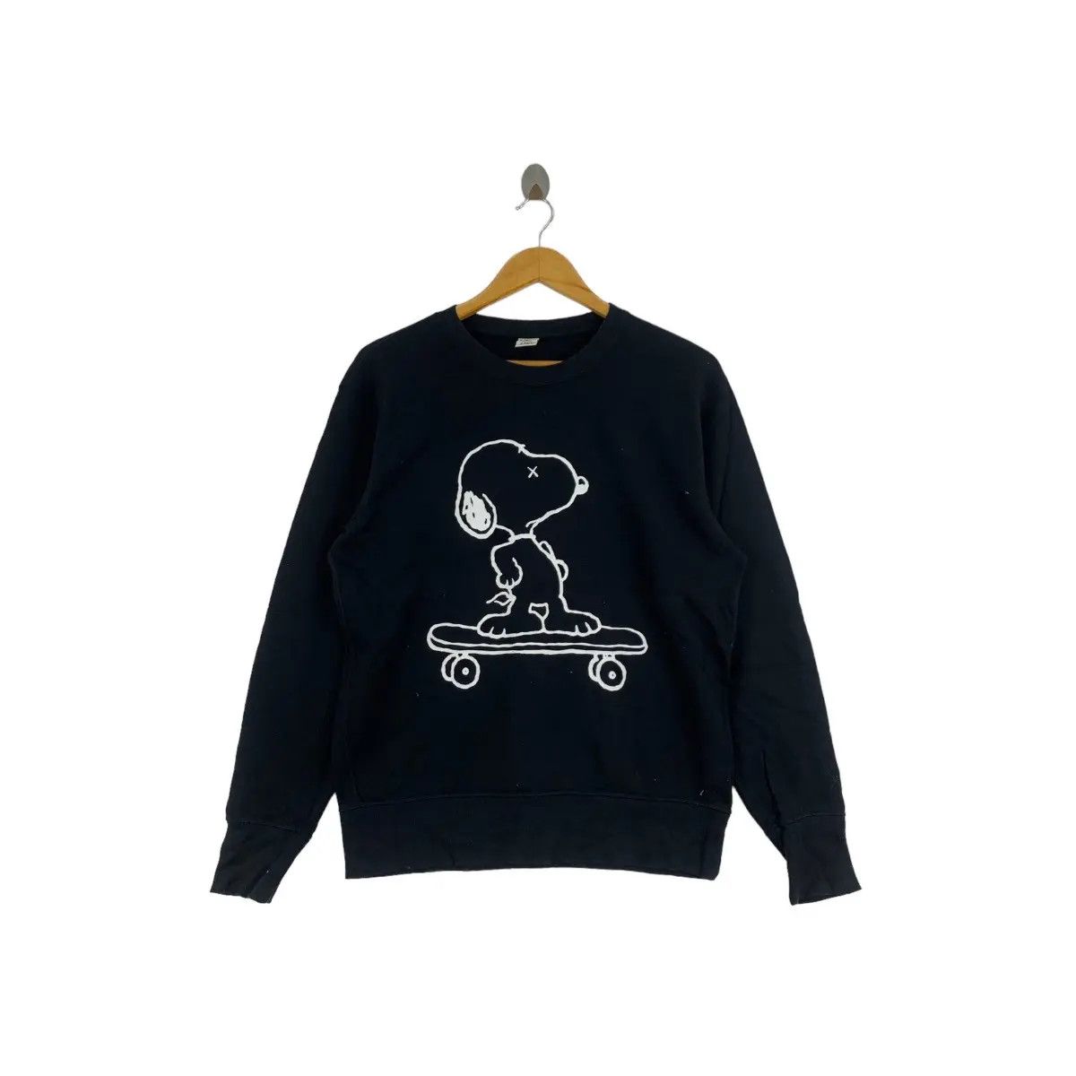 Kaws × Peanuts × Uniqlo UT x KAWS x PEANUTS Snoopy Character With Skateboard Print Size US M / EU 48-50 / 2 - 1 Thumbnail
