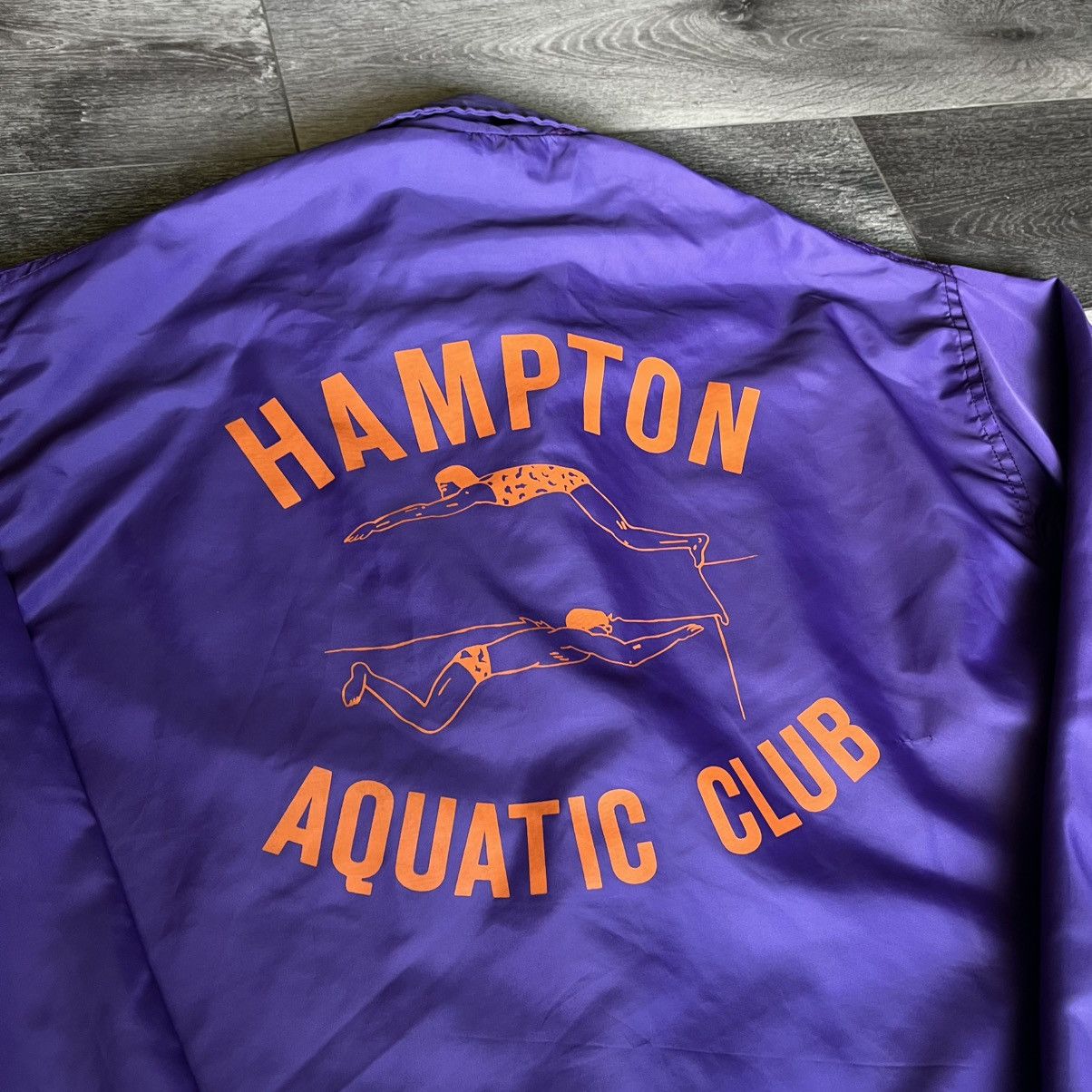 Vintage Vintage 1980s Hampton Aquatic Club Nylon Windbreaker Jacket Size US L / EU 52-54 / 3 - 4 Thumbnail