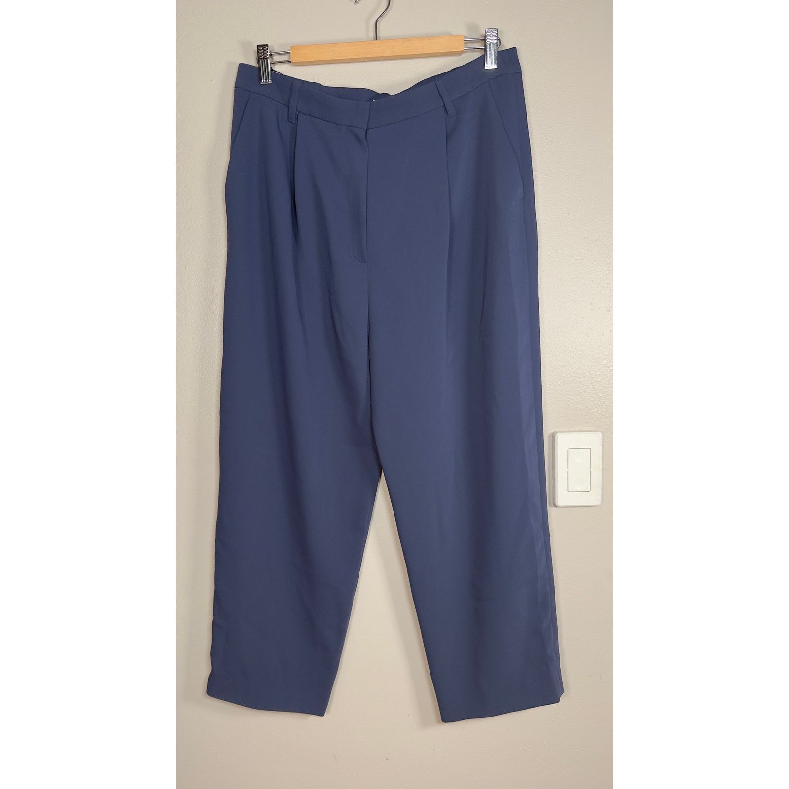 Kenzo NWOT Kenzo Tailored Cropped Trousers $450 size 42IT/8 US Size 30" / US 8 / IT 44 - 5 Thumbnail