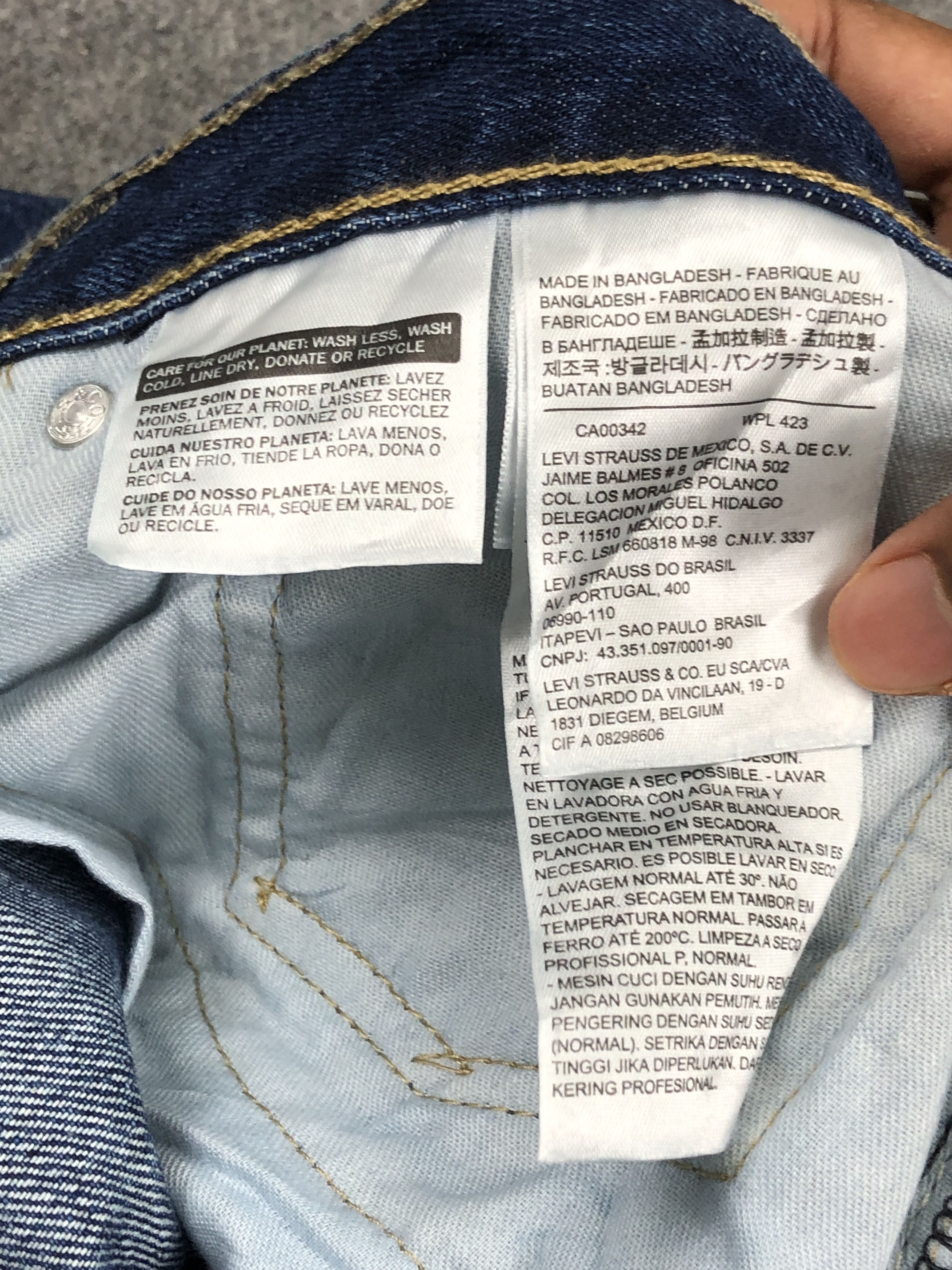 Levi's Vintage Levis 514 Blue Denim Jeans DP2349 Size US 37 - 11 Thumbnail