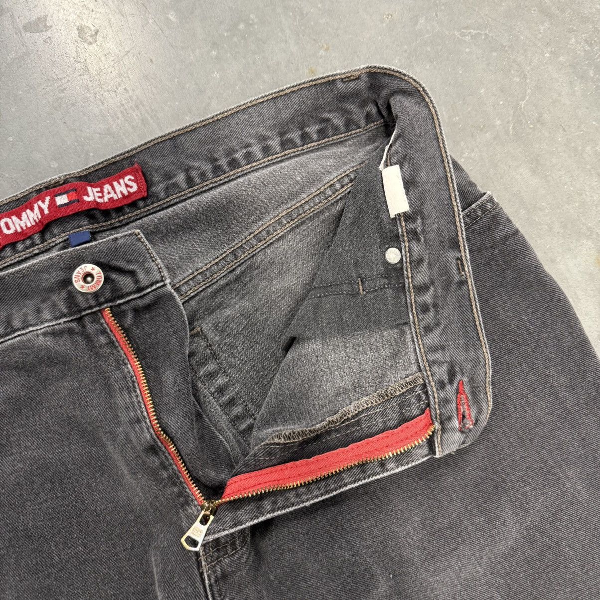 Tommy Hilfiger × Vintage Crazy Vintage Y2K Baggy Wide Leg Faded Black Tommy Jeans Size US 33 - 6 Thumbnail
