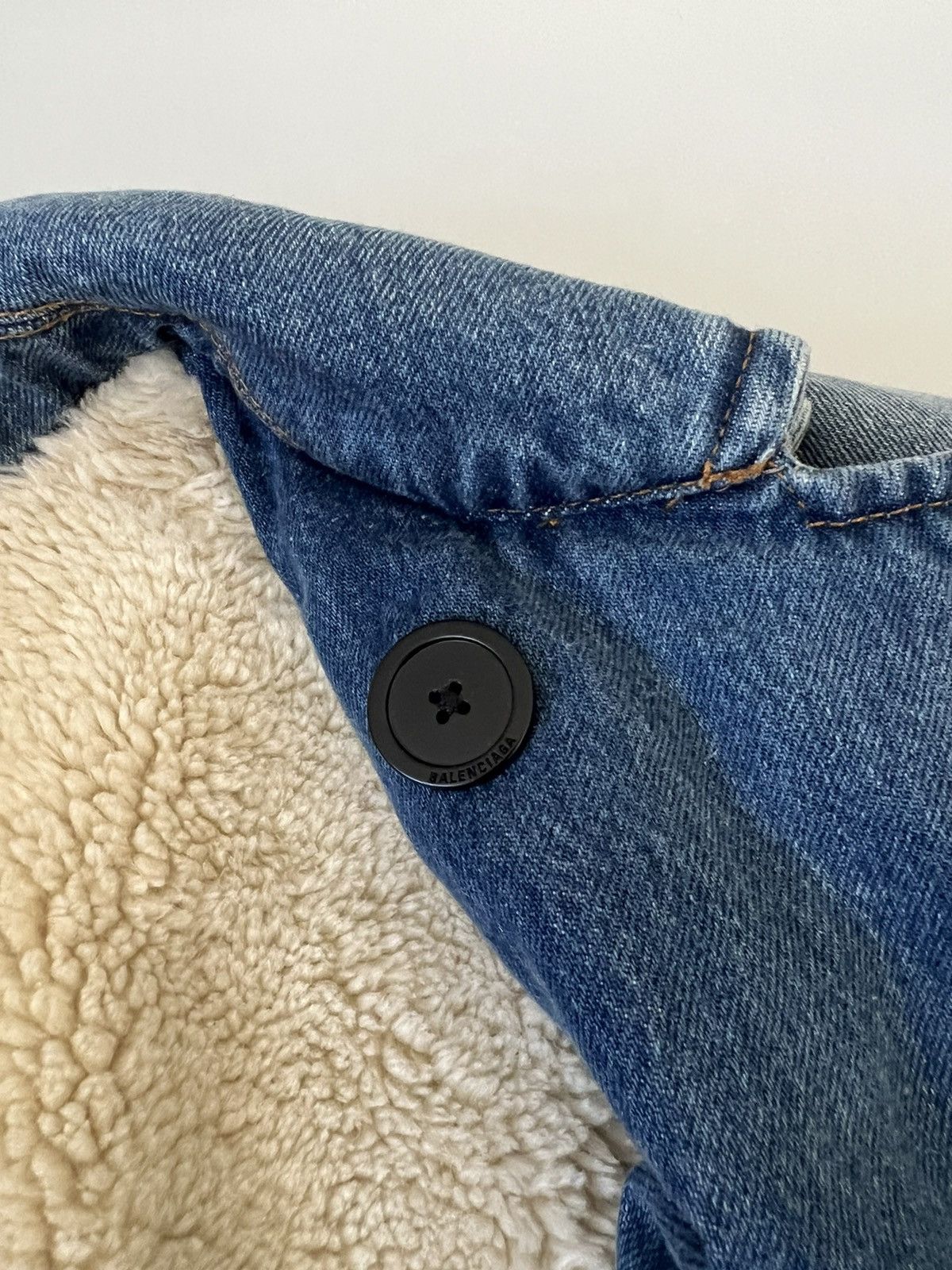 Balenciaga Balenciaga Denim Shearling Coat Size US XL / EU 56 / 4 - 11 Thumbnail