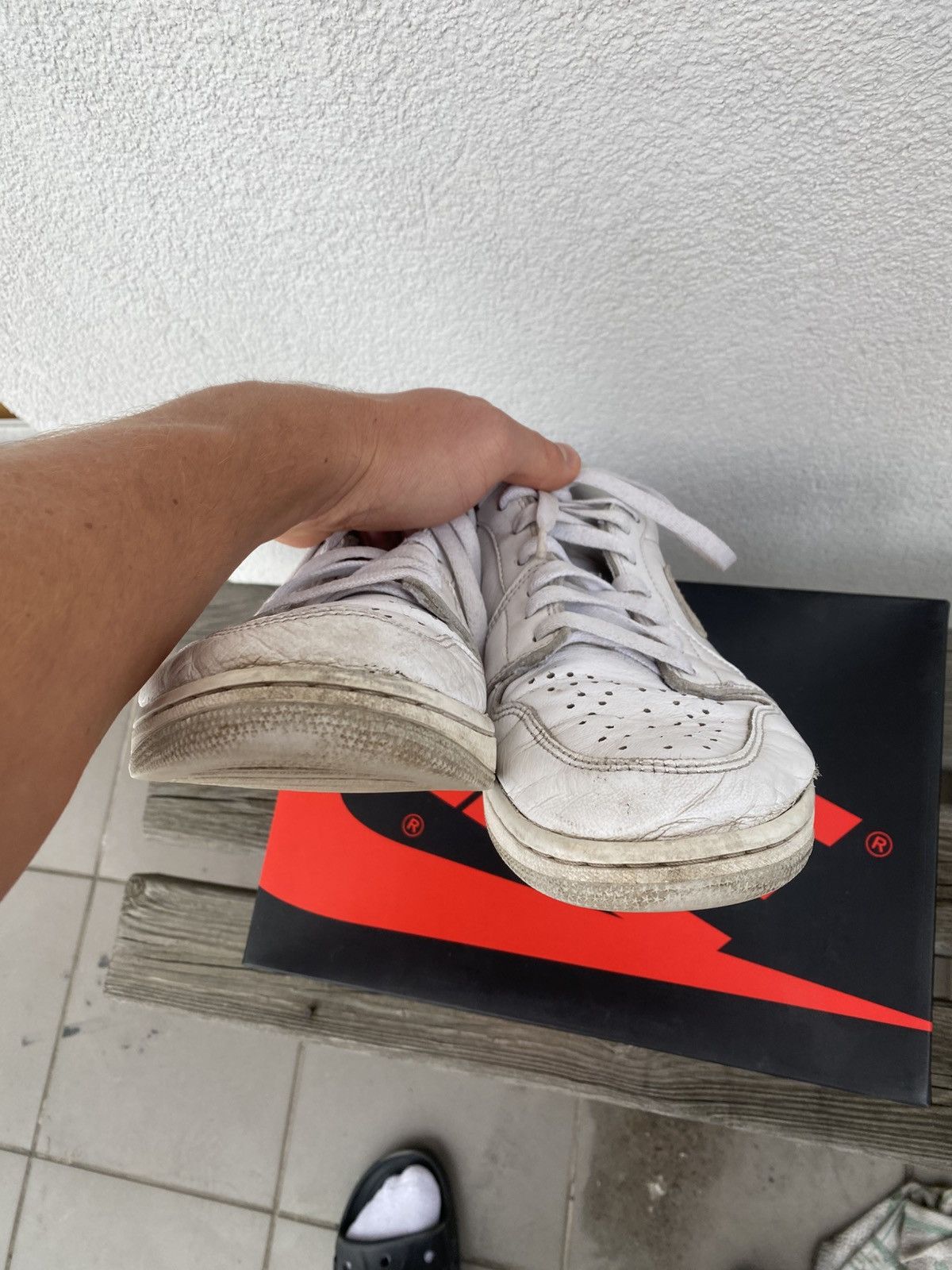 Jordan Brand × Nike nike Air Jordan 1 Low OG Neutral Grey 85 sneakers Size US 10.5 / EU 43-44 - 11 Thumbnail
