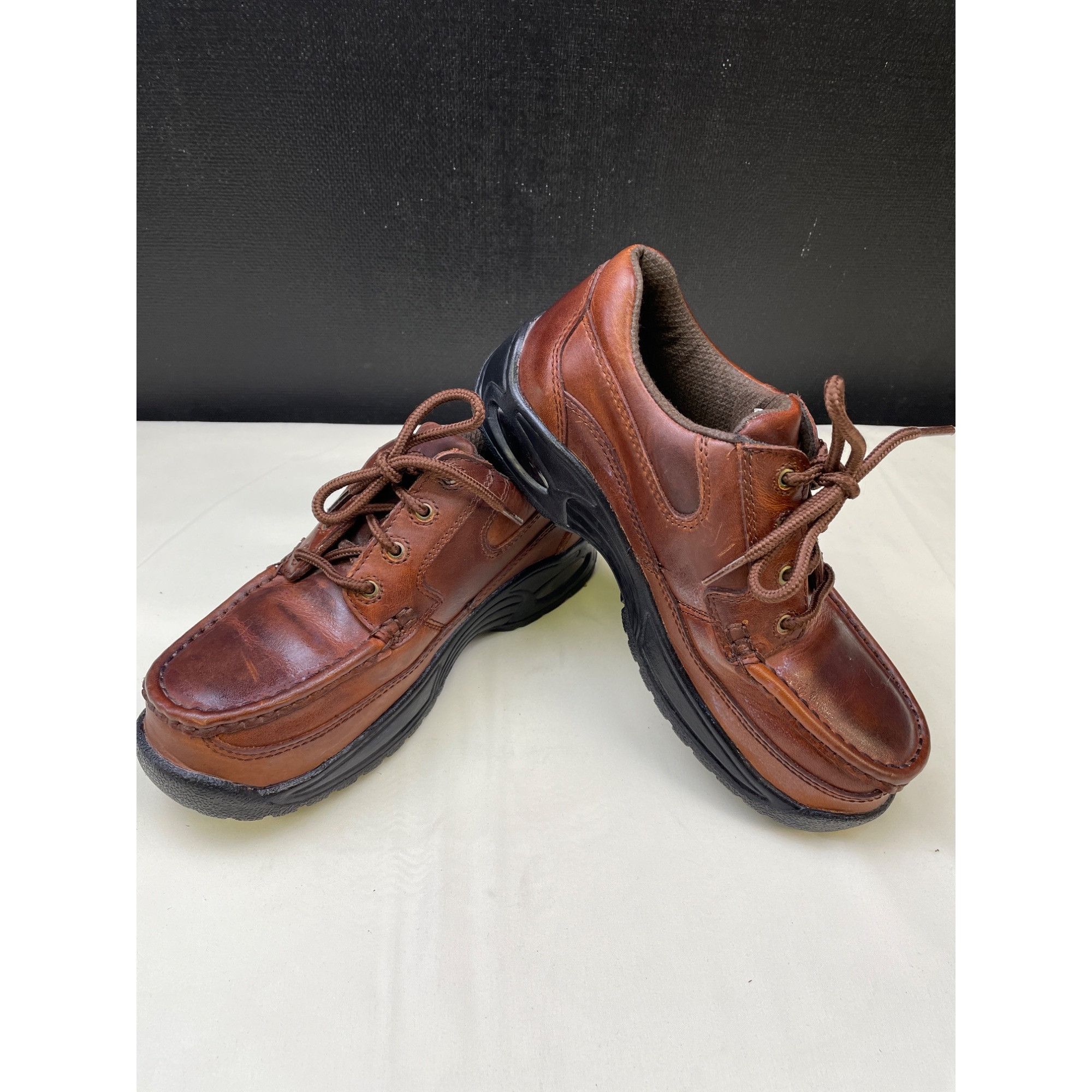 Florsheim Florsheim Unisex Brown Leather Eurocasual Oxfords/ Shoe Size Size US 7.5 / IT 37.5 - 1 Thumbnail