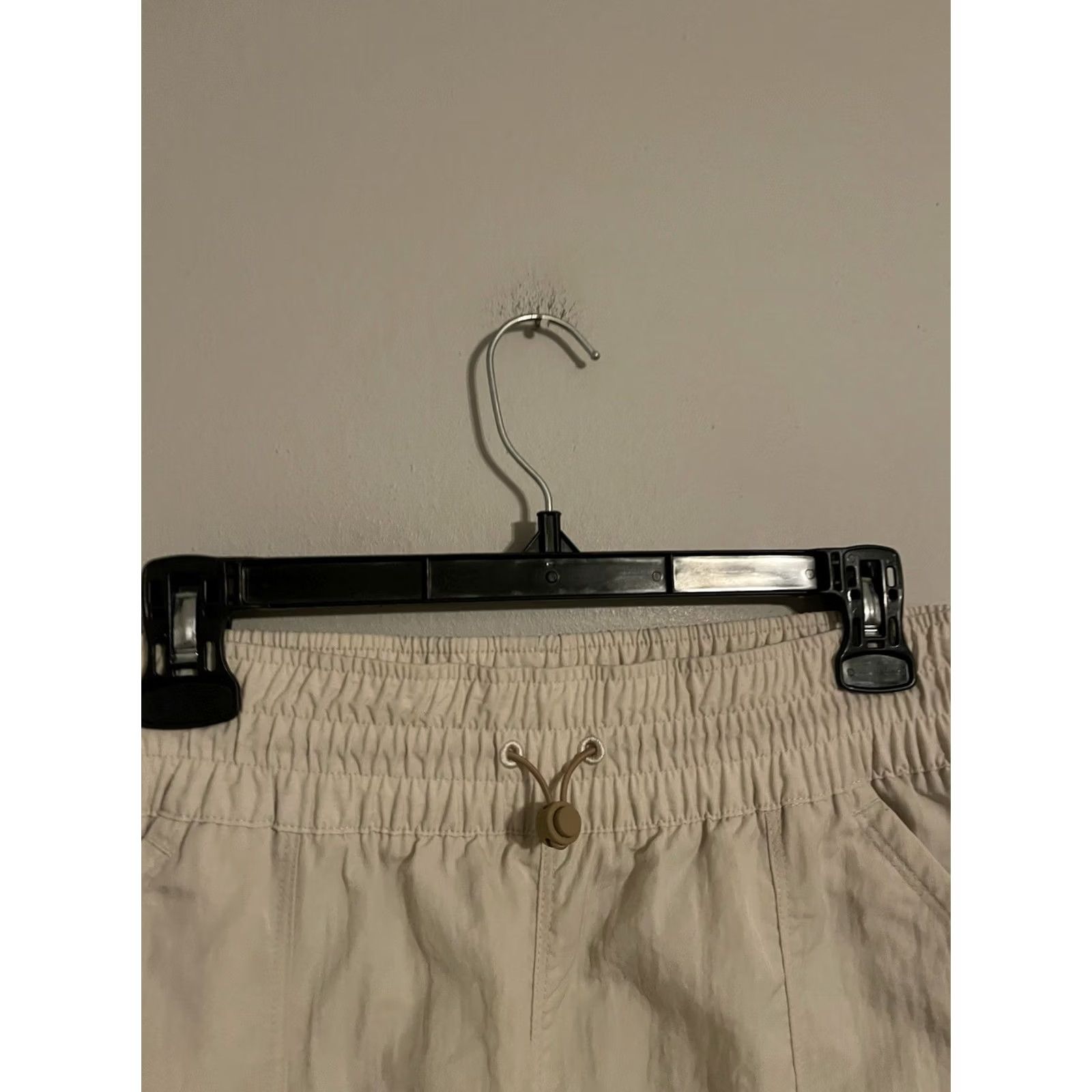 Nike Nike Women's Medium UTLTY Repel Pants FB7252-104 City Utility Ivory White Track Size 32" / US 10 / IT 46 - 3 Thumbnail