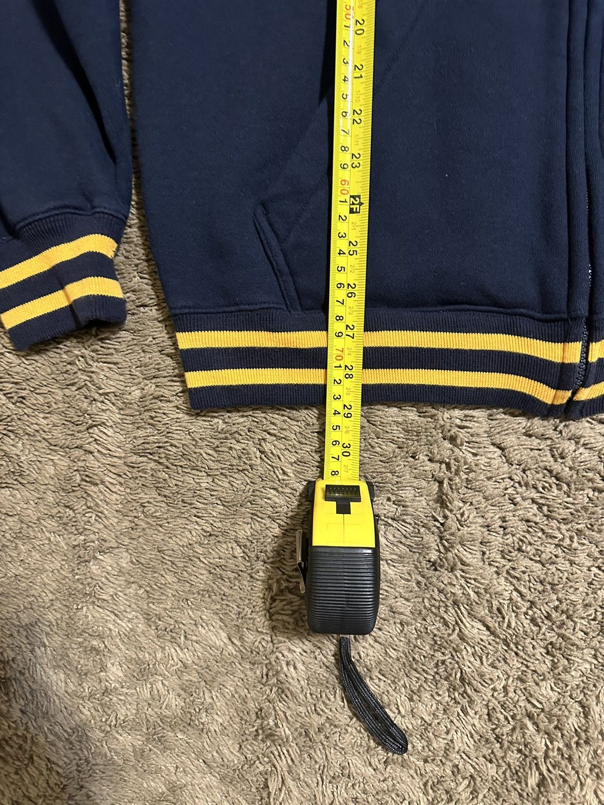 Champion × NCAA × Vintage Vintage Champion Navy university sweater 00s size large Size US L / EU 52-54 / 3 - 9 Thumbnail