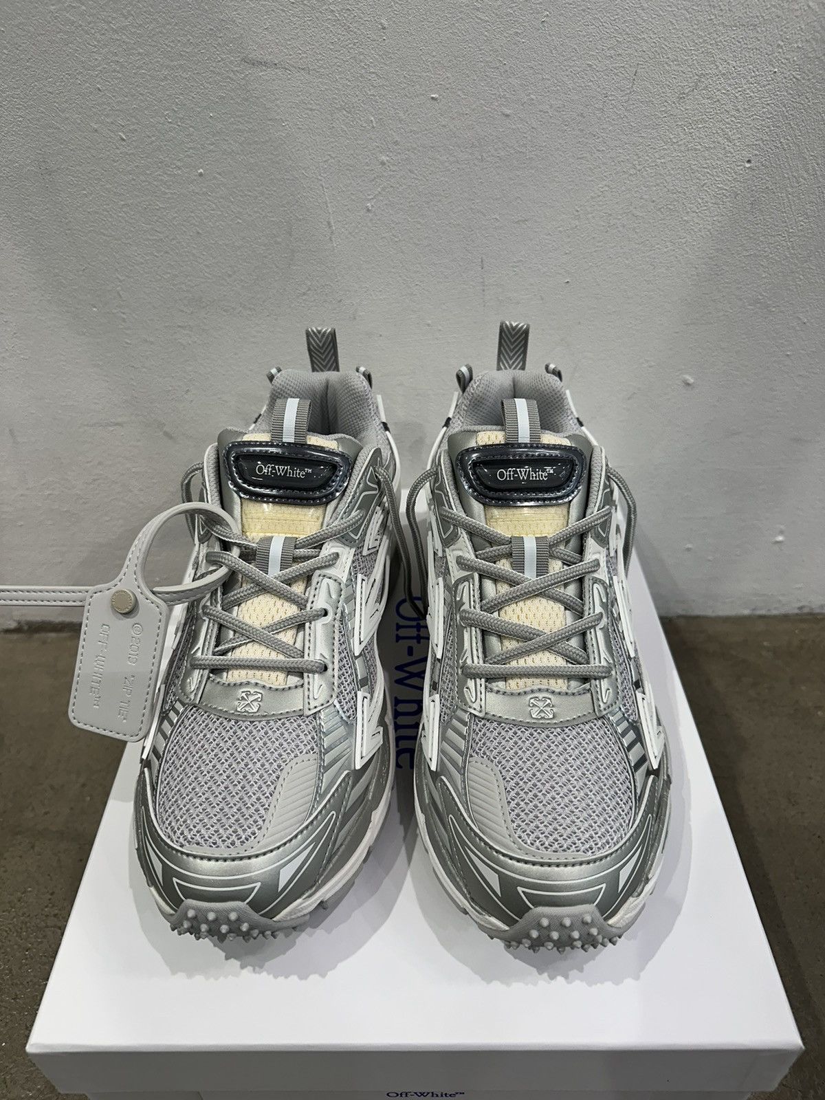 Off-White OFF-WHITE - Be Right Back Sneakers Grey Size US 9.5 / EU 42-43 - 4 Thumbnail