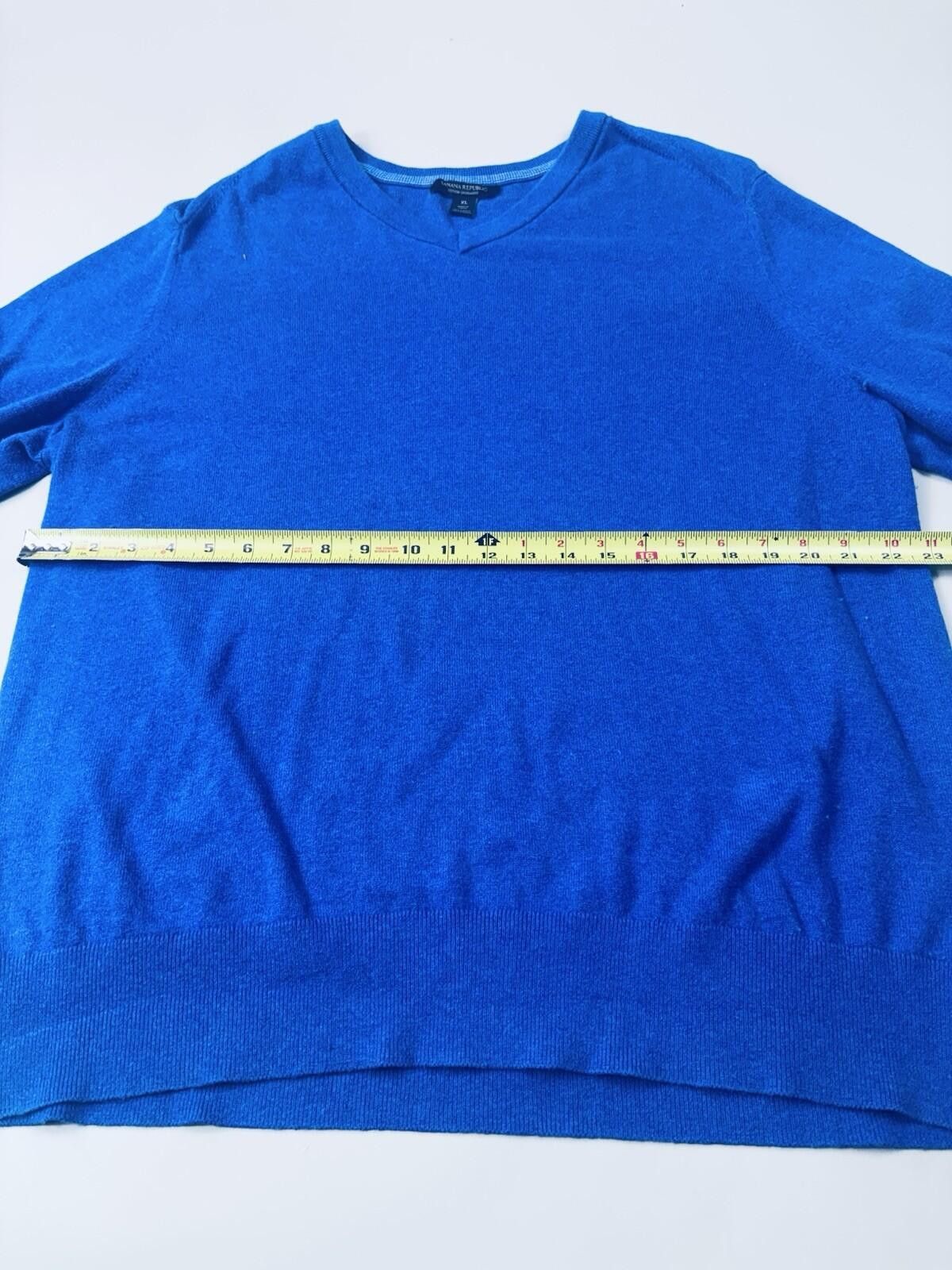 Banana Republic Banana Republic Luxury Blend V-neck Sweater XL Royal Blue Size US XL / EU 56 / 4 - 5 Thumbnail