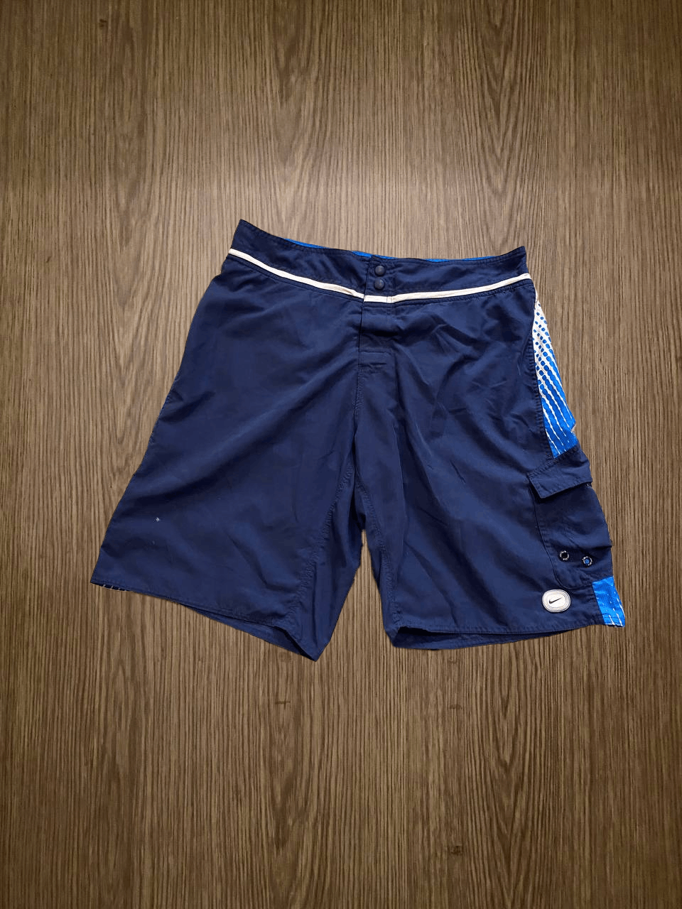 Nike Vintage Nike Shorts Logo swoosh casual Y2K Streetwear Size US 34 / EU 50 - 1 Thumbnail