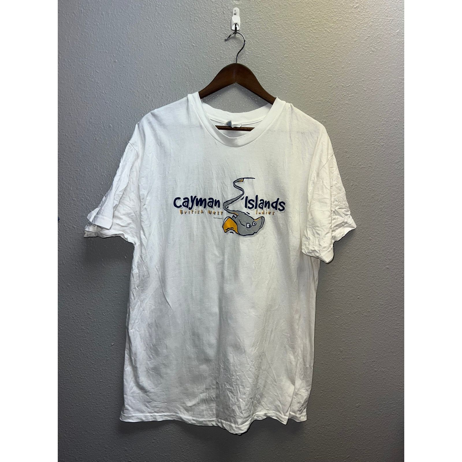 Hanes Vintage Cayman Islands Shirt Stingray White L Tee Size US L / EU 52-54 / 3 - 1 Thumbnail