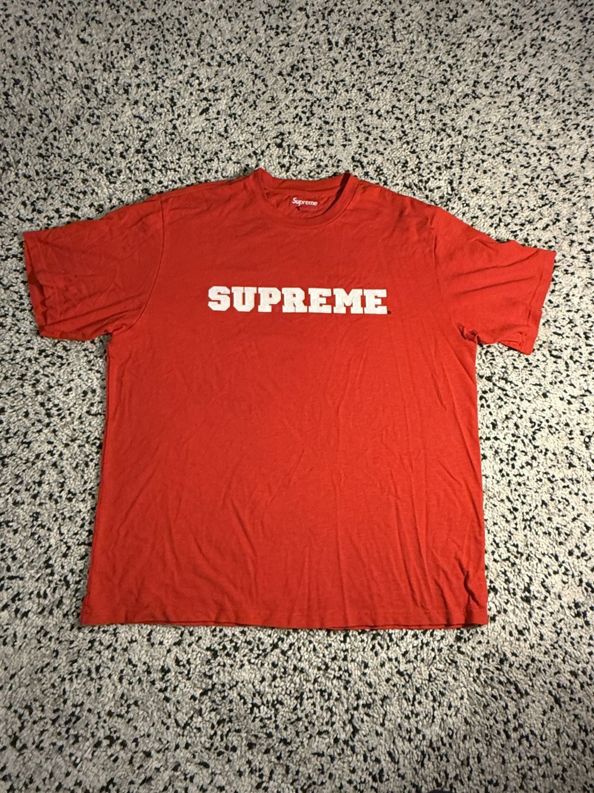 Supreme Supreme Logo T-Shirt Red Size US XL / EU 56 / 4 - 1 Thumbnail
