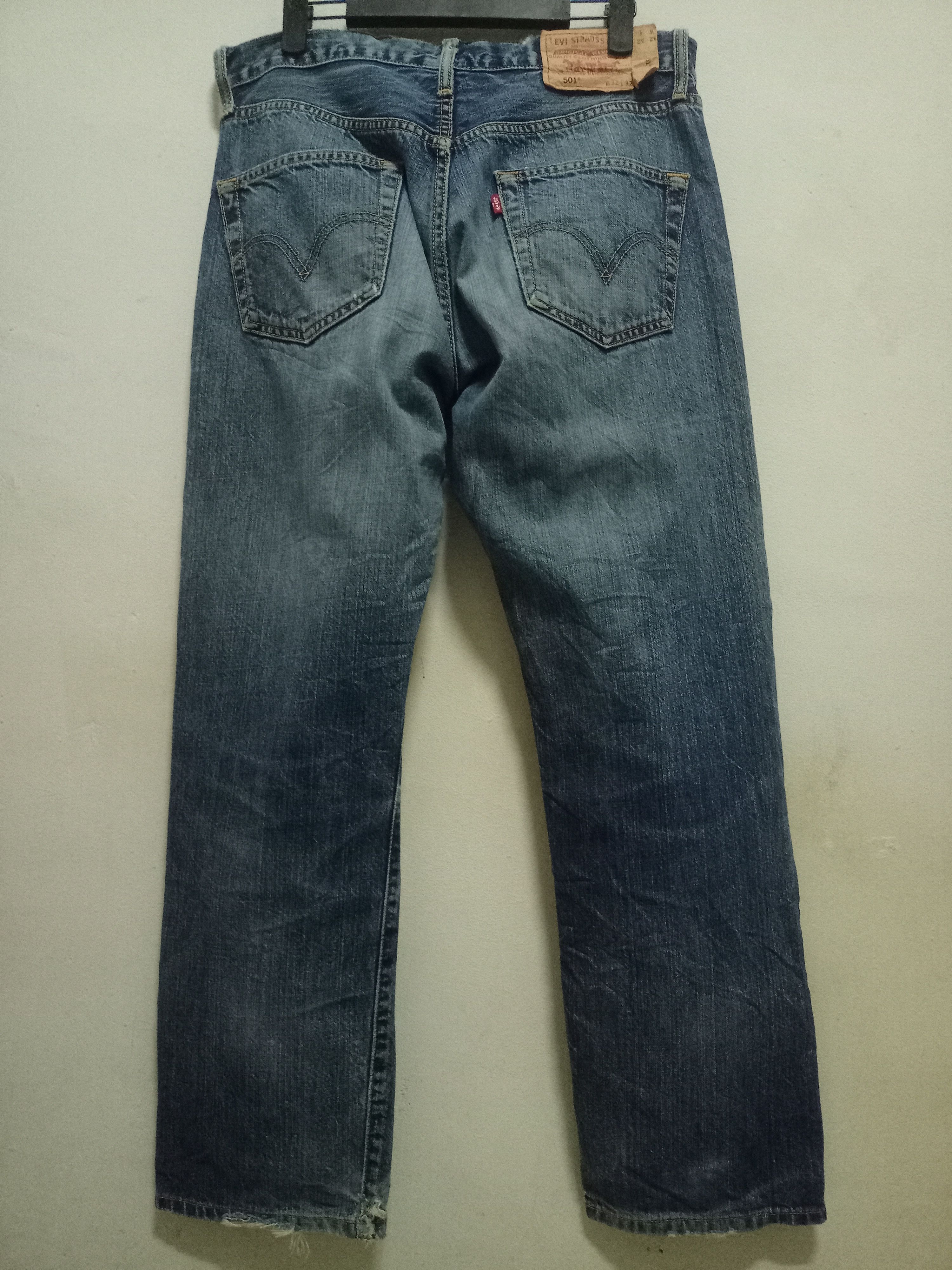 Levi's × Levi's Vintage Clothing Vintage 90s Levis 501 Blue Wash Distressed Baggy Jeans 32x28 Size US 32 / EU 48 - 2 Thumbnail
