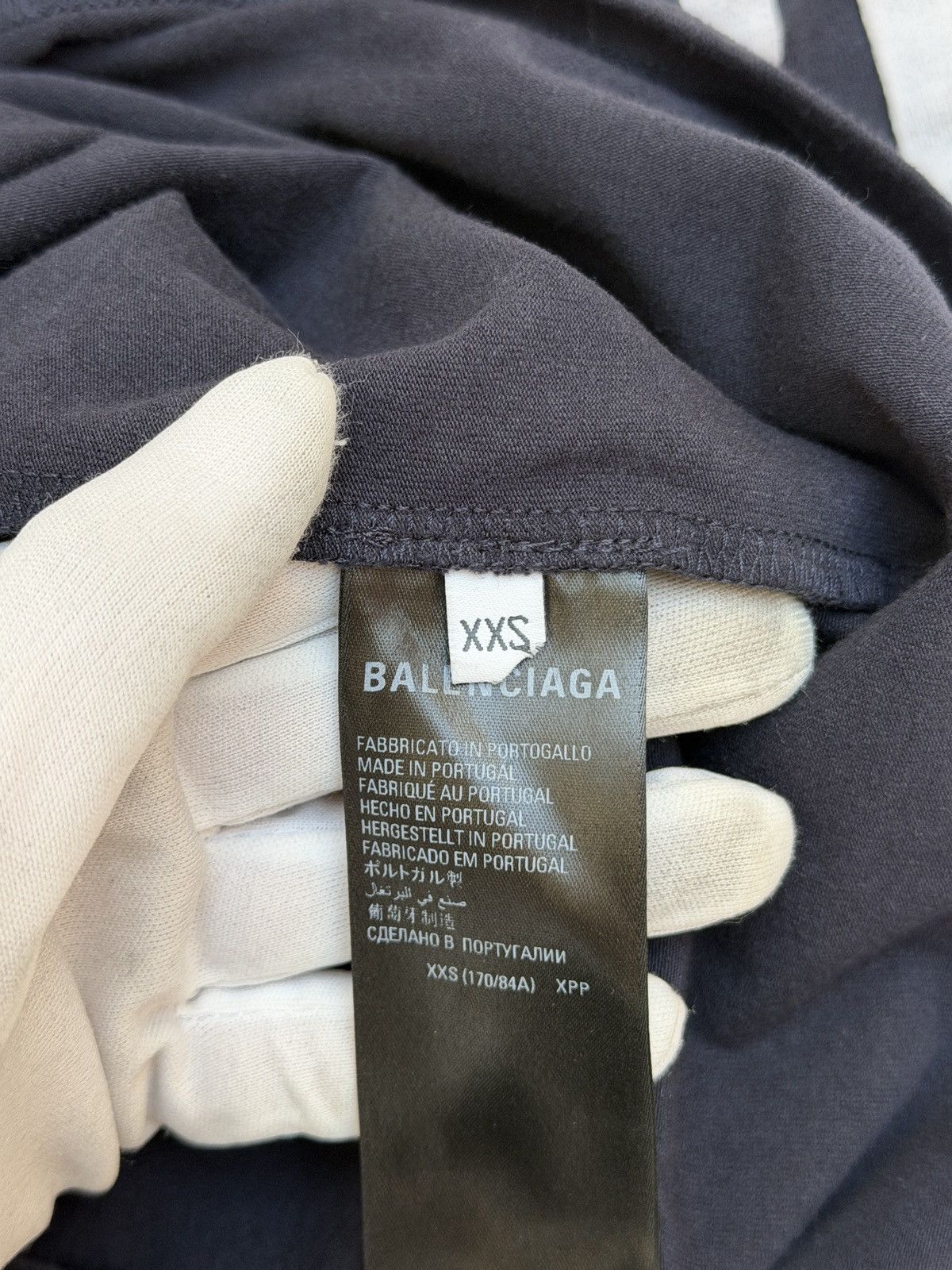 Balenciaga Balenciaga Sporty B Embroidery Shrunk Navy Tee Shirt Size US XXS / EU 40 - 6 Thumbnail