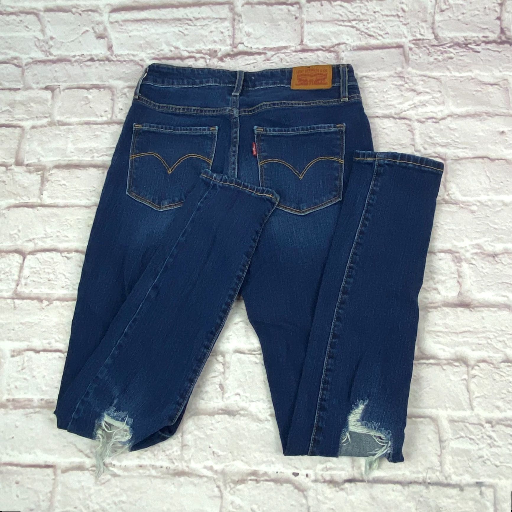 Levi's VINTAGE Levi's Jeans Teens 721 High Rise Skinny Size 26 Distressed Dark Wash Blue Denim 90s City Rock Mens Size 26" / US 2 / IT 38 - 4 Thumbnail