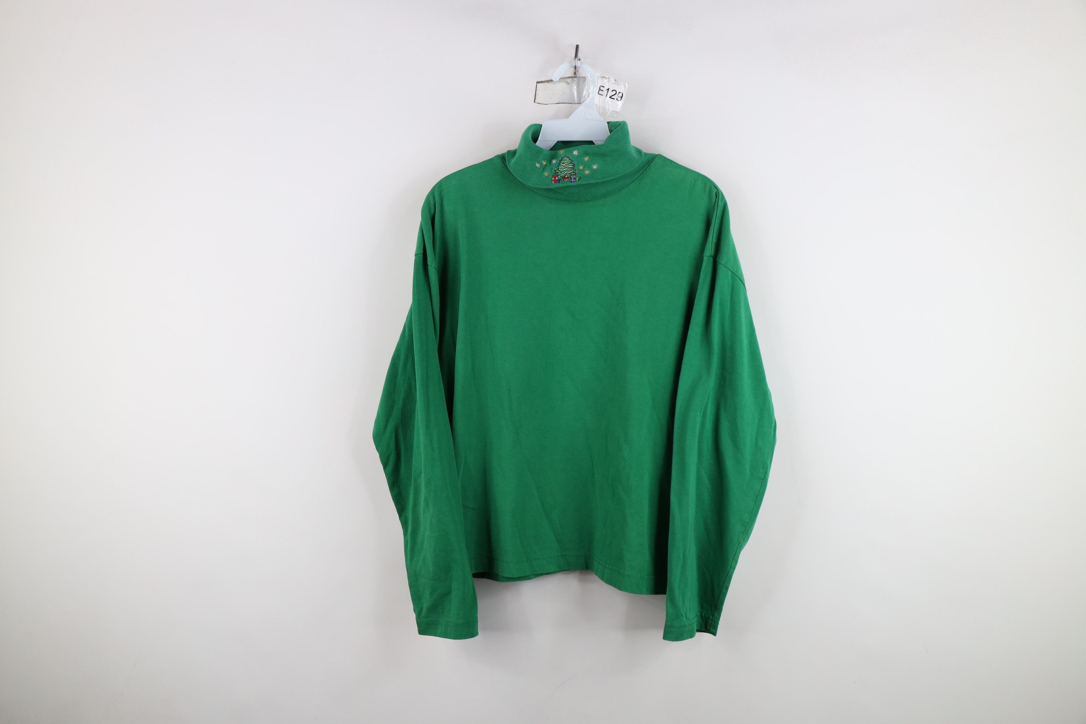 Vintage Vintage 90s Fit Christmas Tree Turtleneck T-Shirt Green Size XL / US 12-14 / IT 48-50 - 1 Thumbnail