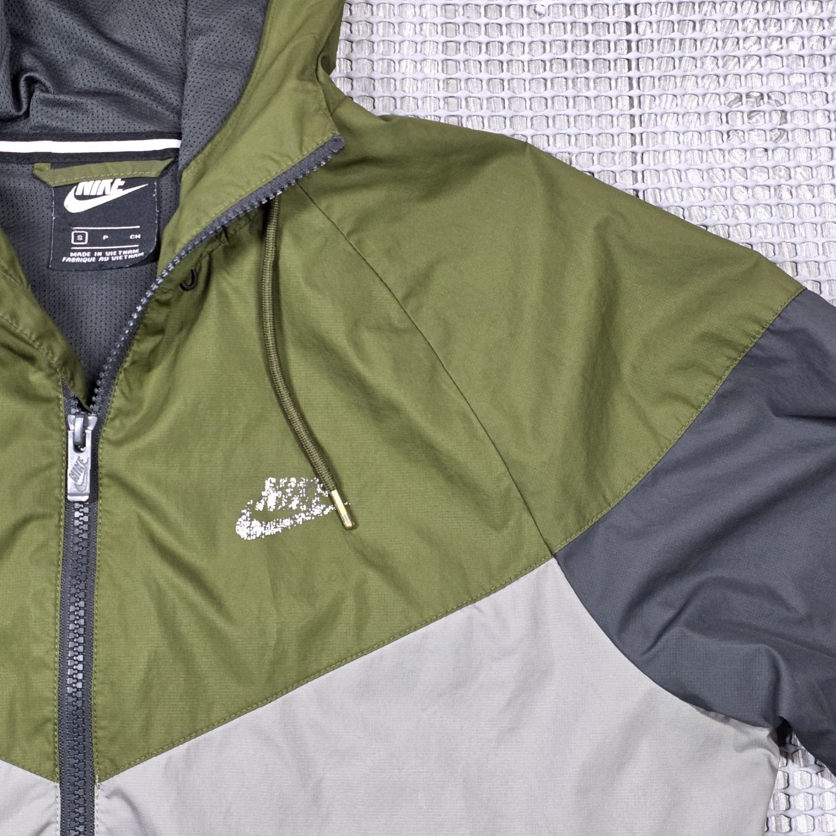Nike Nike WindRunner Jacket Mens S Green Colorblock Hooded Full Zip Logo Size US S / EU 44-46 / 1 - 3 Thumbnail