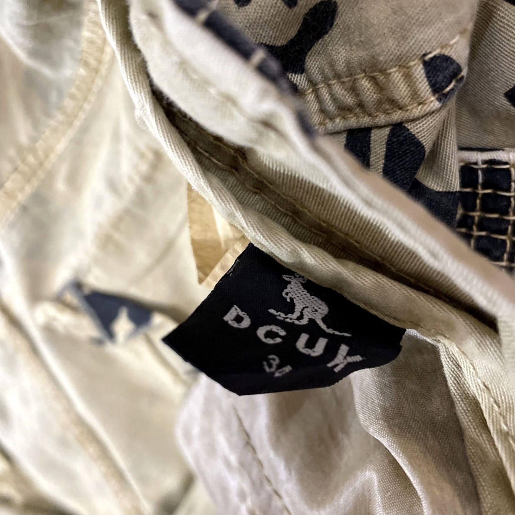 Vintage dcuk Cargo Shorts Mens 34 Black Gold Tan Bitblock Lightweight Bermuda 13in Camouflage 90s Hip Casual Travel Workwear Mens Size US 35 - 7 Thumbnail