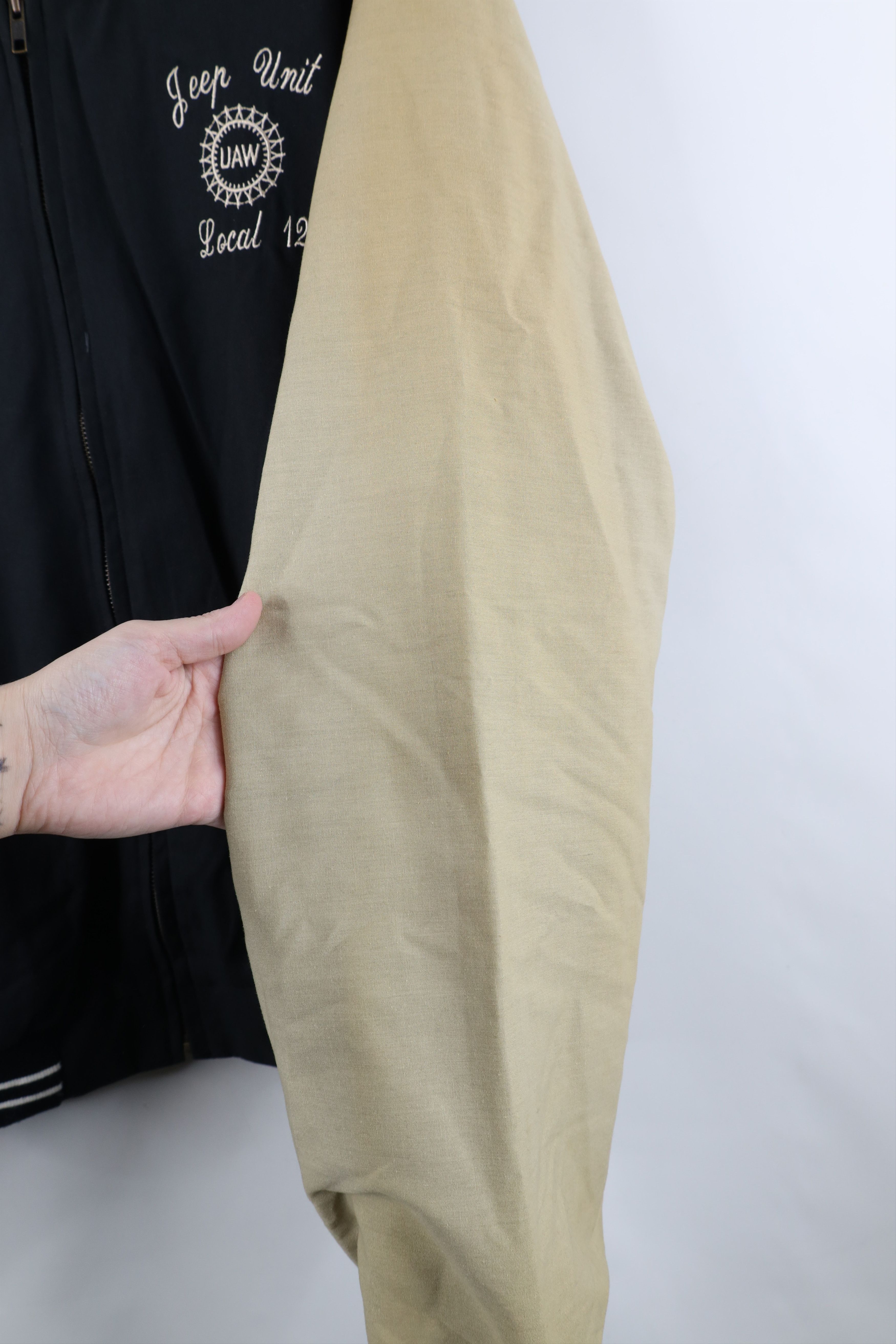 Vintage Vintage 90s UAW Jeep Unit Retiree Varsity Bomber Jacket USA Size US XXL / EU 58 / 5 - 10 Thumbnail