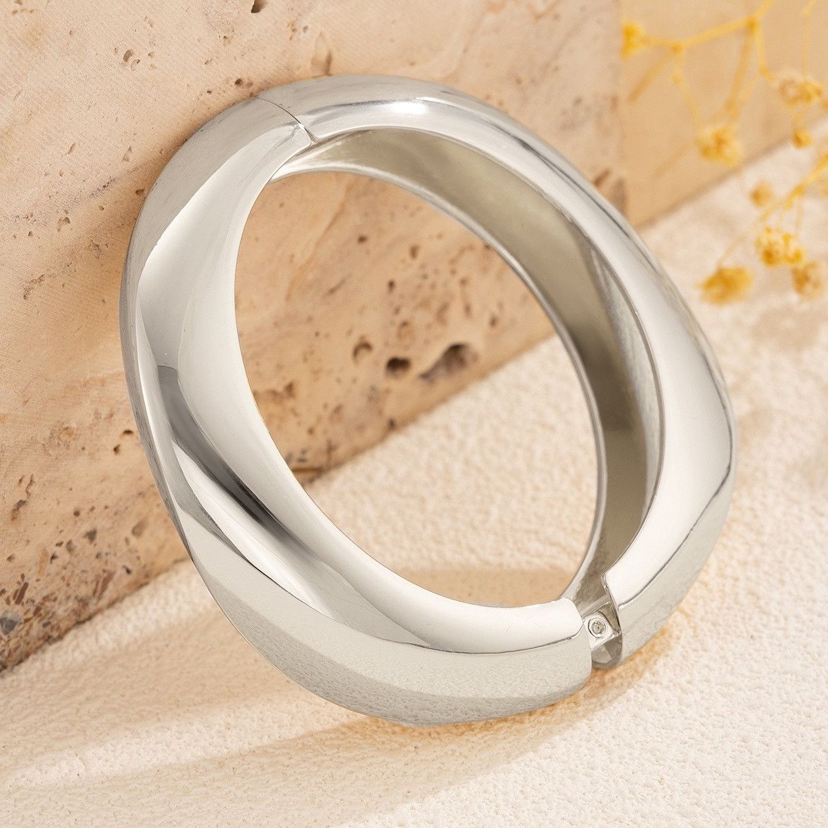 Jewelry Metal Cuff Geometric Spring Bracelet Size ONE SIZE - 2 Thumbnail
