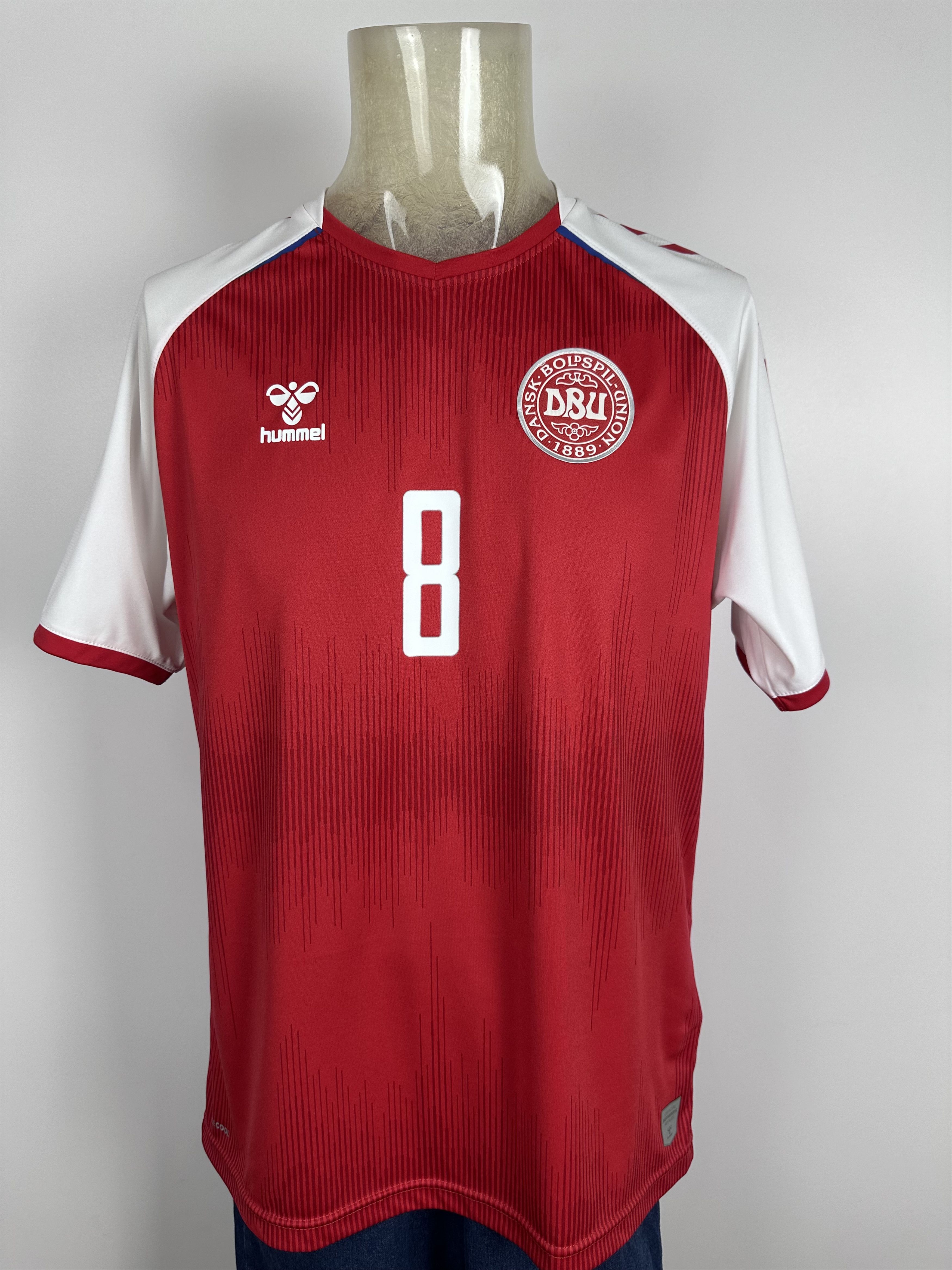 Hummel DENMARK 2021 2022 FOOTBALL SHIRT SOCCER JERSEY #8 DELANEY Size US XL / EU 56 / 4 - 3 Thumbnail