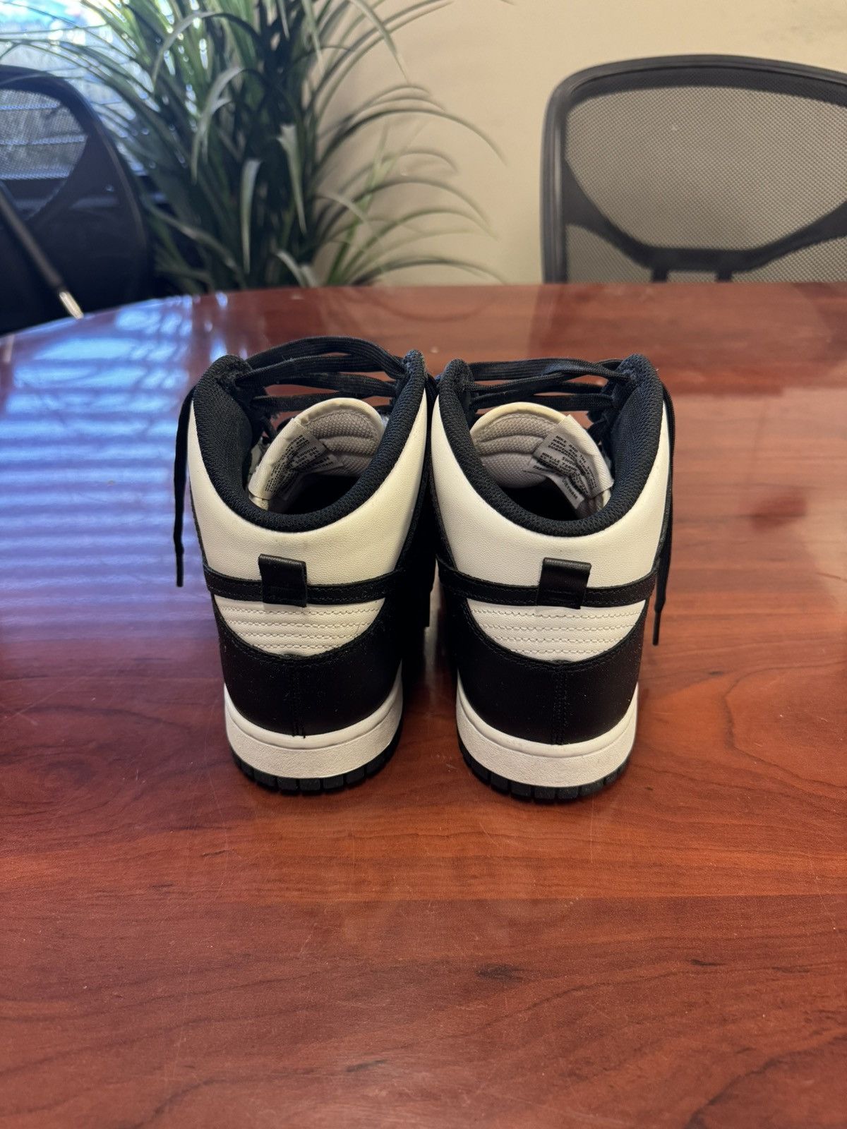 Nike Hightop nike panda dunks Size US 11 / EU 44 - 4 Thumbnail