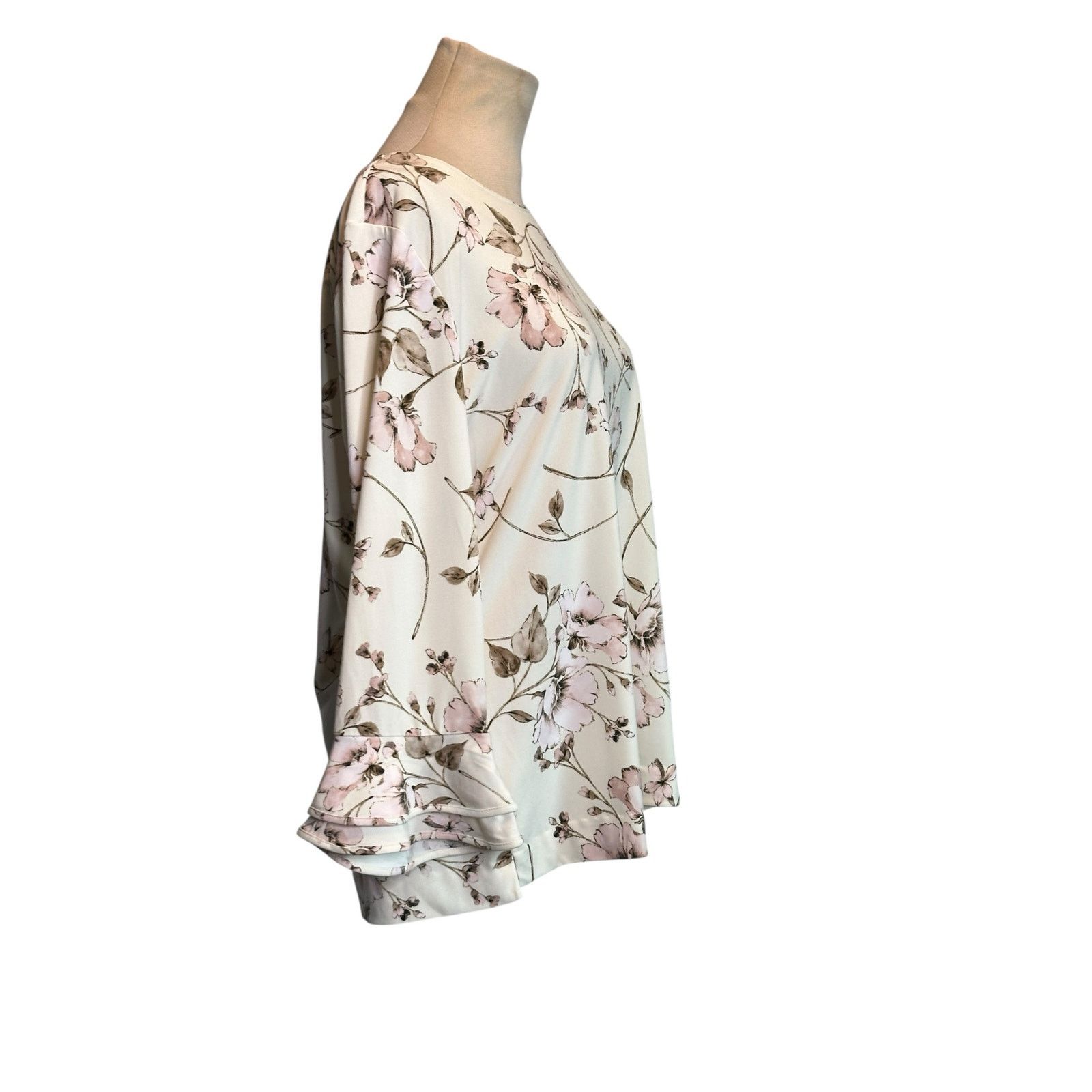 Karl Lagerfeld Karl Lagerfeld cream soft pink floral blouse size Medium Size M / US 6-8 / IT 42-44 - 13 Thumbnail