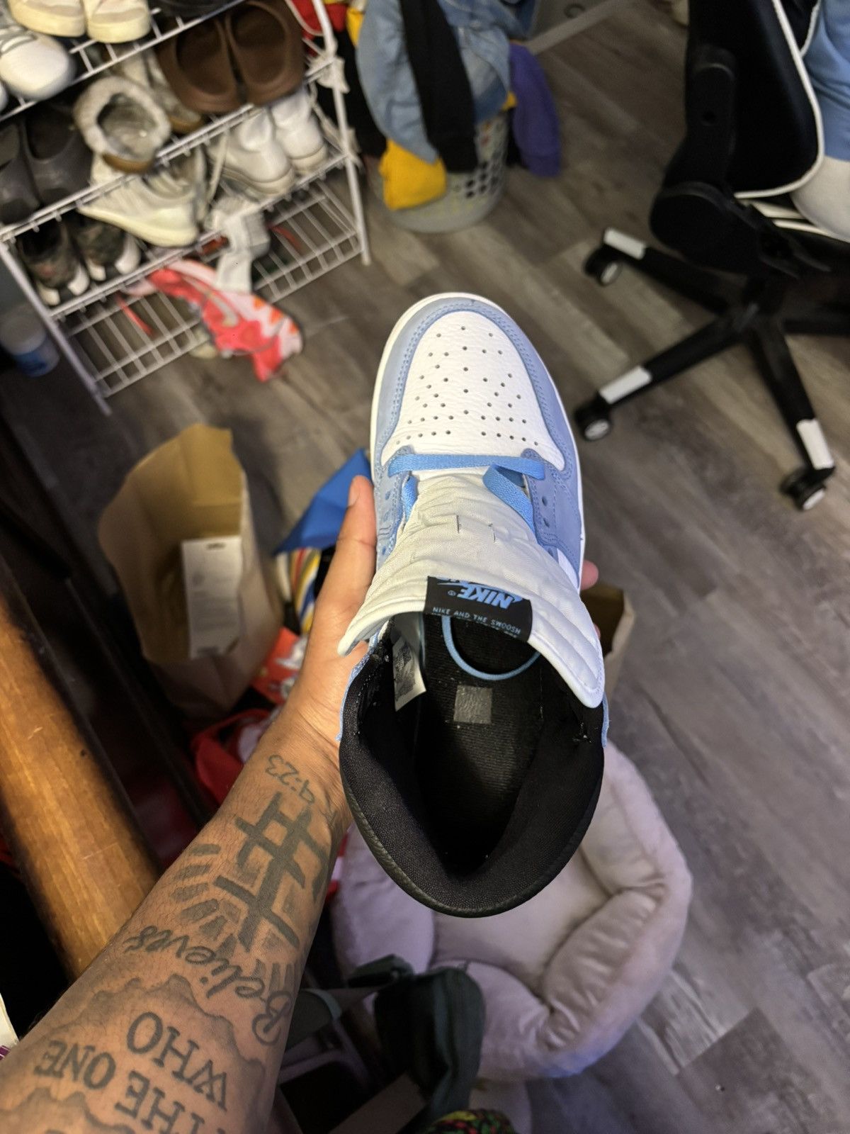Jordan Brand Air Jordan Retro 1 High OG "University Blue" Size US 10 / EU 43 - 5 Thumbnail