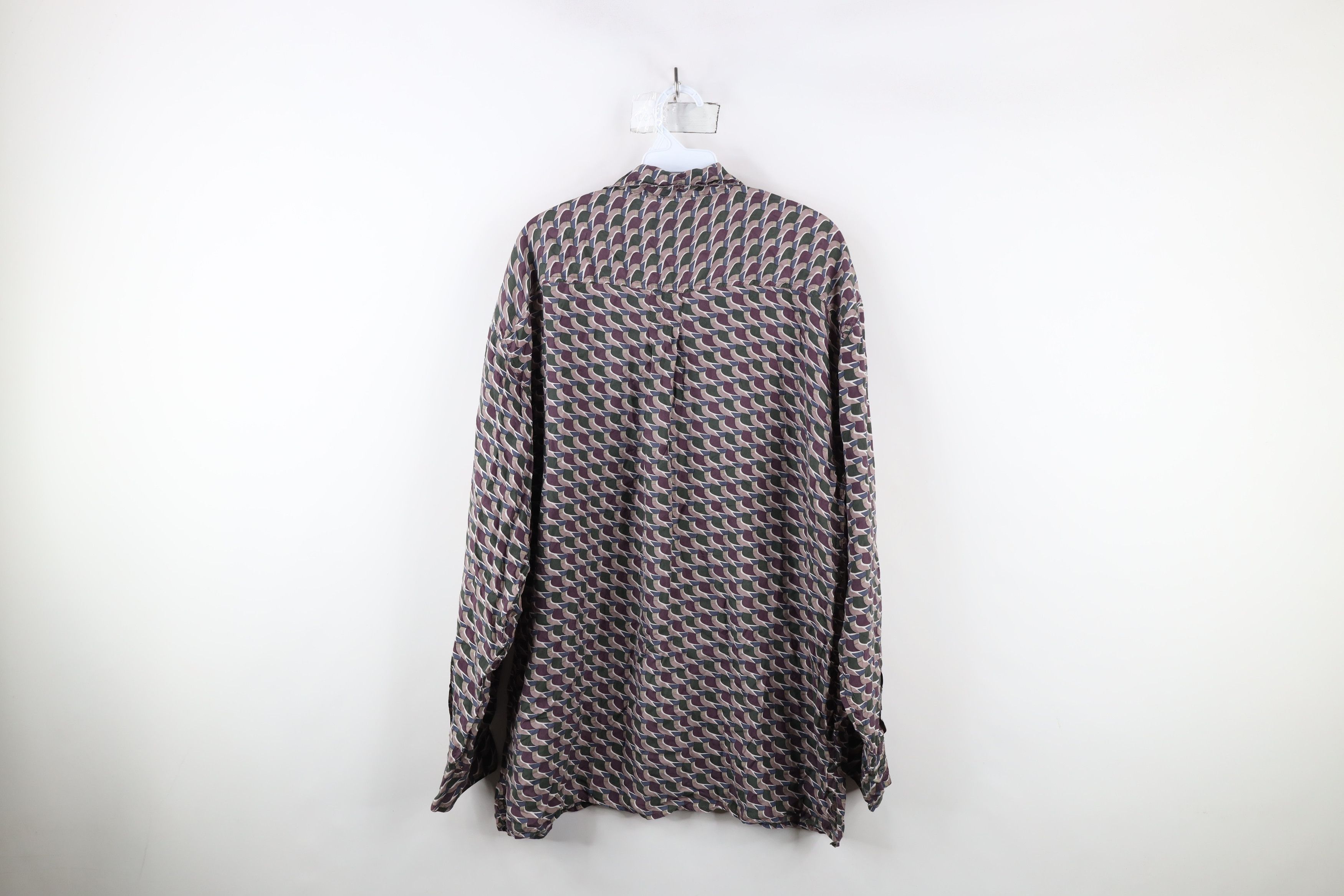 Vintage Vintage 90s Streetwear Silk Geometric Collared Button Shirt Size US L / EU 52-54 / 3 - 9 Thumbnail