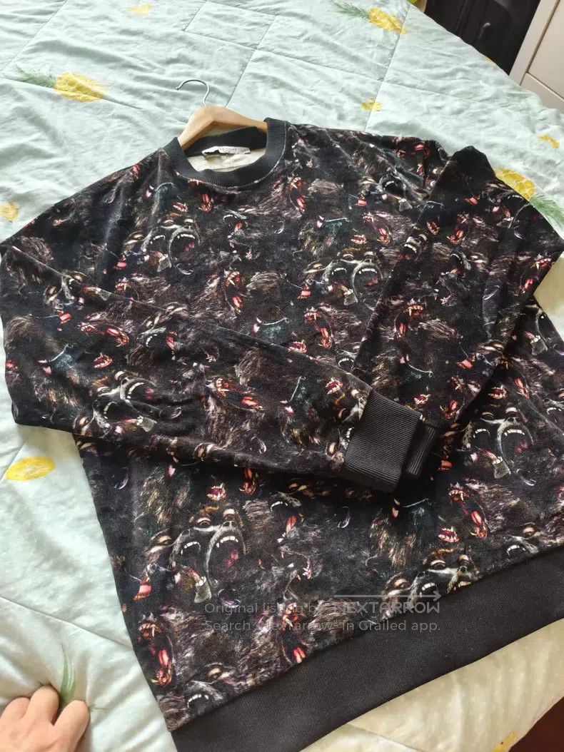 Givenchy Givenchy Group of Monkeys Hoodie for Men Size US L / EU 52-54 / 3 - 1 Thumbnail
