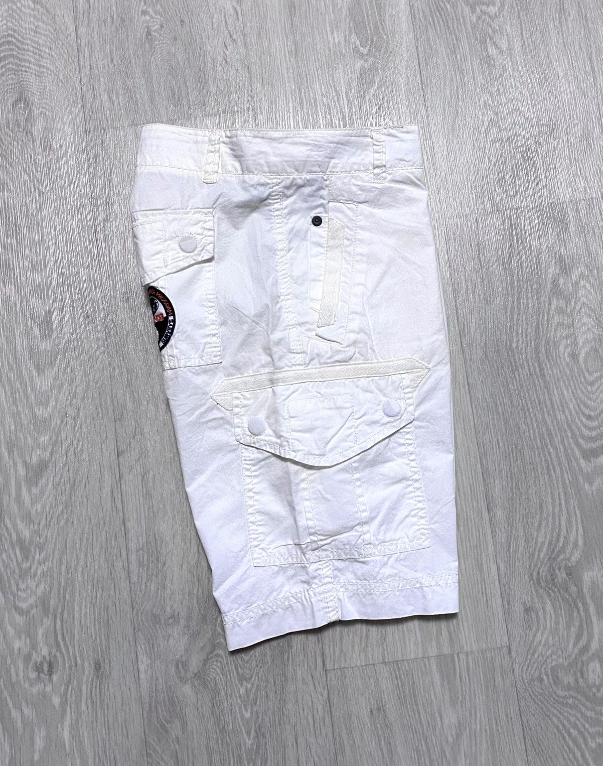 Napapijri Women’s Napapijri White Multipocket Cargo Shorts Logo Size 28" / US 6 / IT 42 - 5 Thumbnail