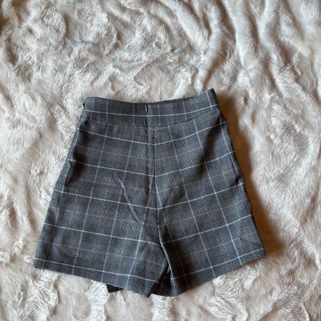 Garage Garage Grey Iris Plaid Skort Ladies Junior Size XXS NWT Size 24" / US 00 / IT 34 - 2 Thumbnail