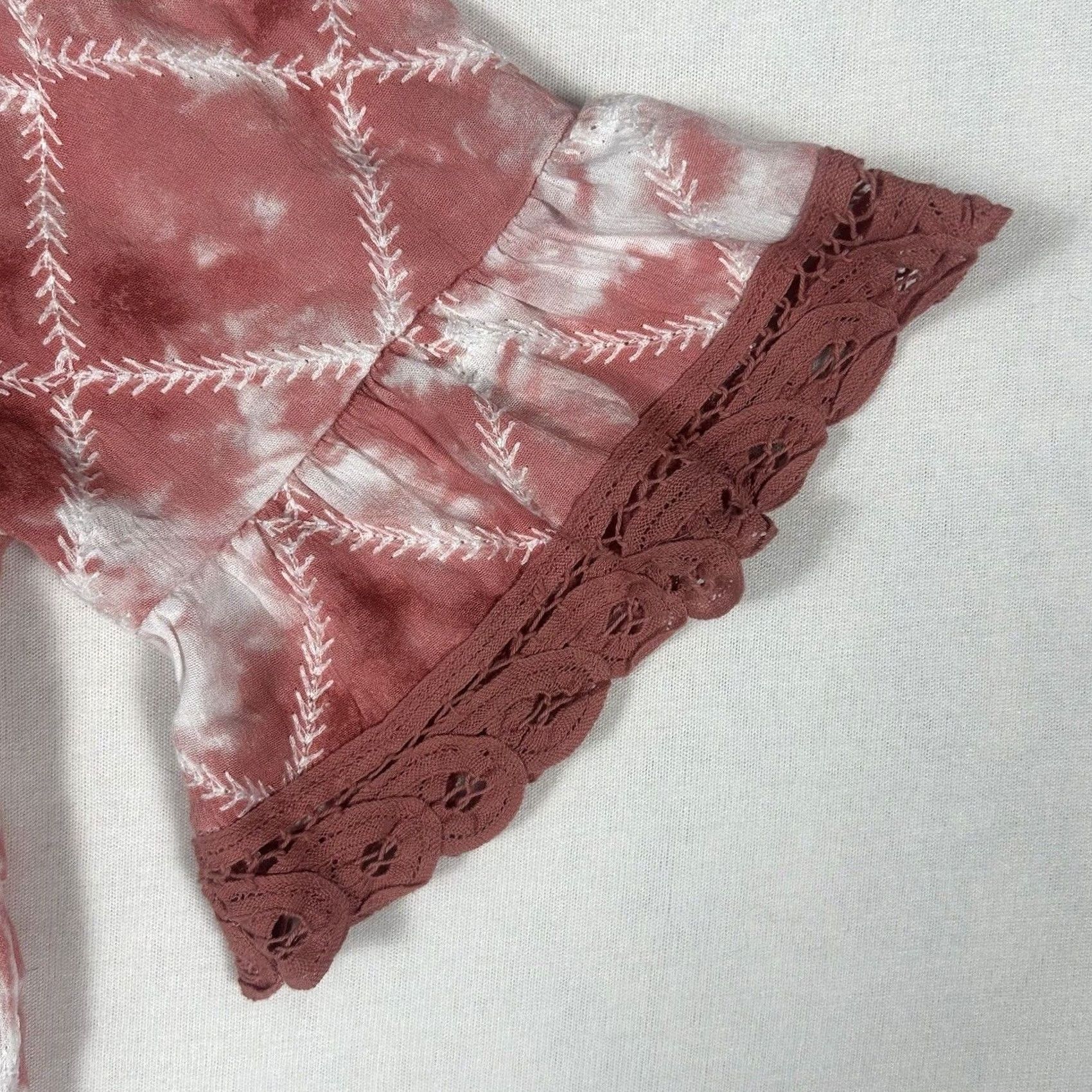 Vintage Mosaic Blouse XS Red Round Neck Bell Sleeve Women (Maurices) Size XS / US 0-2 / IT 36-38 - 5 Thumbnail