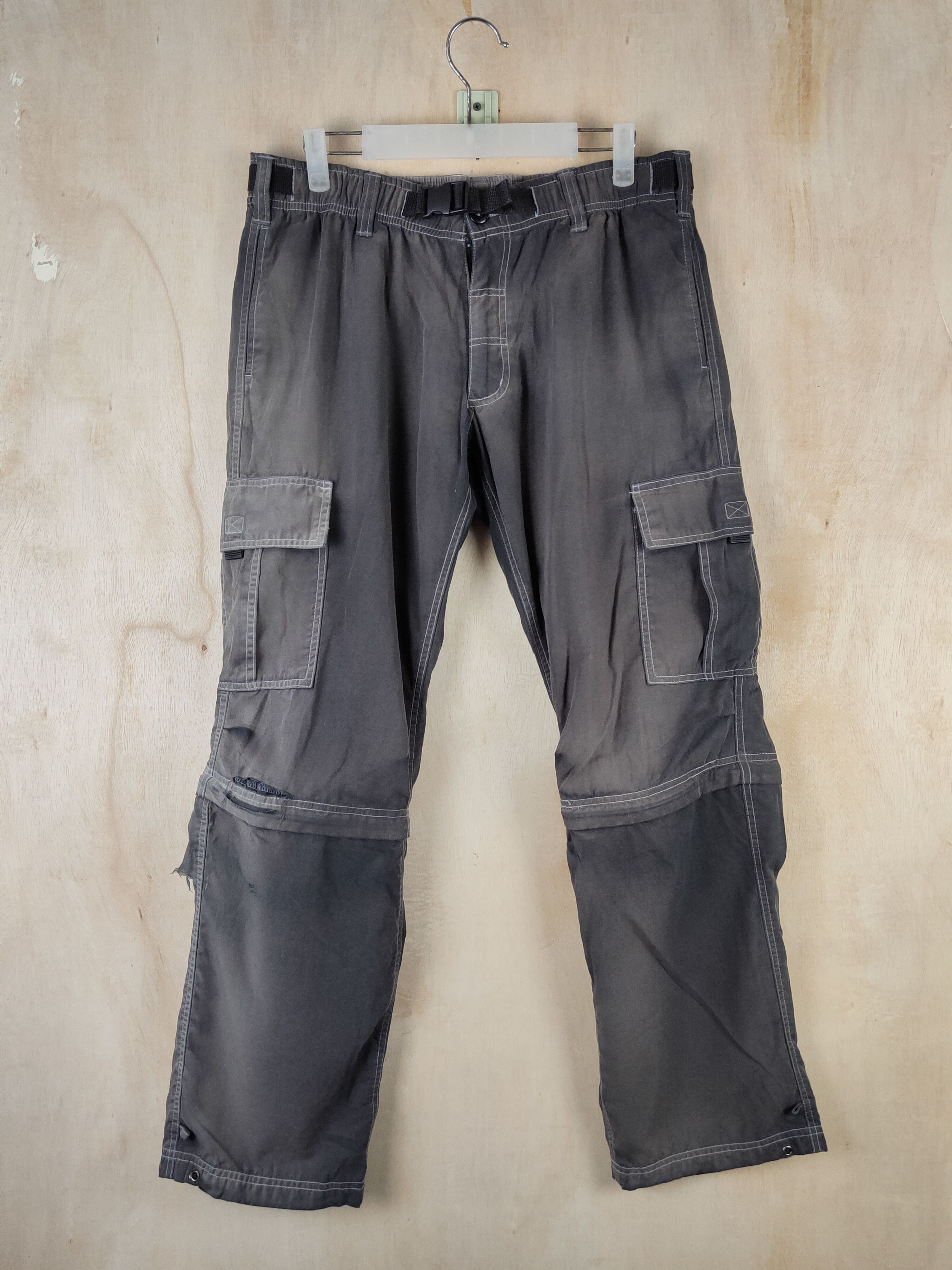 Japanese Brand Japanese Brand Black Faded Multipocket Cargo Pants #S2504 Size US 33 - 1 Thumbnail