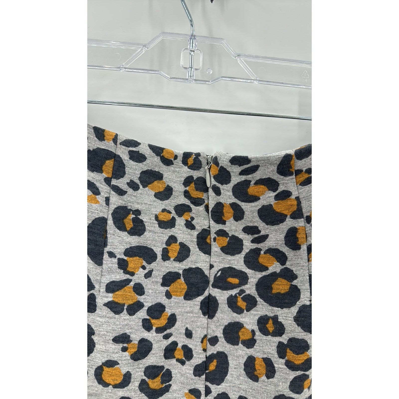 H&M H&M Basic Women's Gray leopard print Stretch Pencil Skirt Size 27" / US 4 / IT 40 - 5 Thumbnail