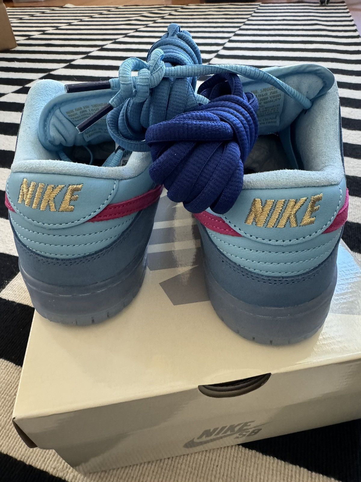 Nike Nike SB Dunk Low Run the Jewels Size US 10.5 / EU 43-44 - 3 Thumbnail