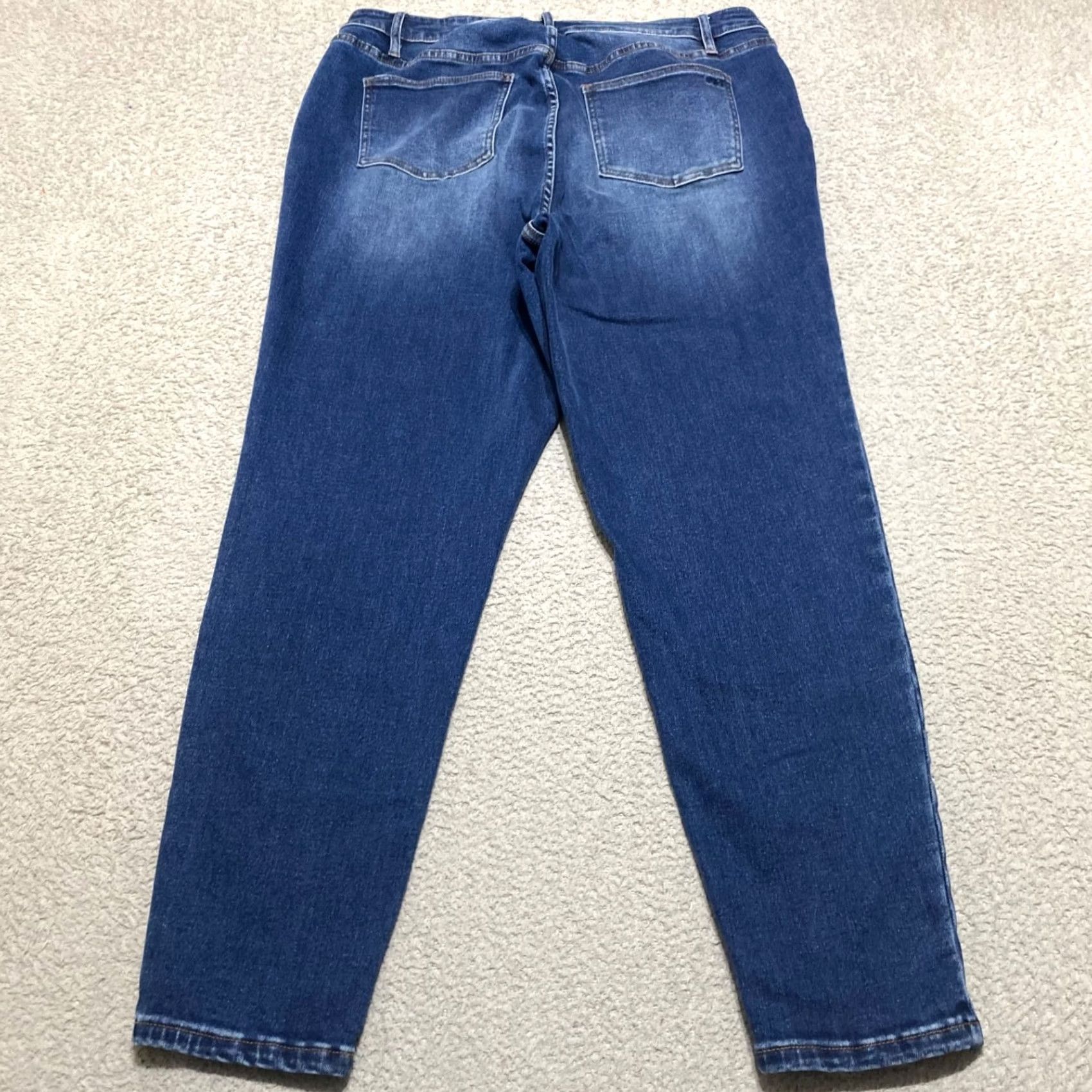 Vintage OAT New York Jeans 16W Blue Denim High Rise Skinny Plus Size 16W Womens 5-Pocket Style Medium Wash Cotton Polyester Spandex Size 38" / US 16 / IT 52 - 2 Thumbnail
