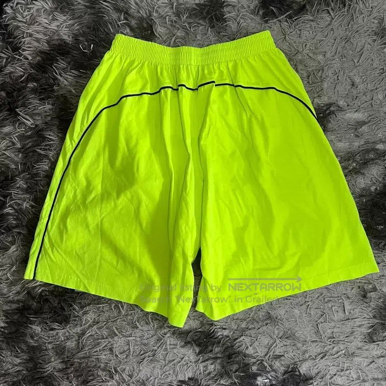 Balenciaga Balenciaga Size S Embroidered Letter Logo Sports Shorts Size US 27 - 2 Thumbnail