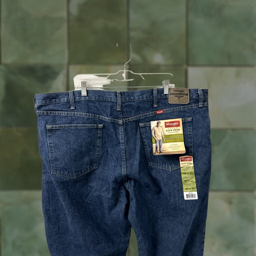 Wrangler VINTAGE is not applicable; Wrangler Five Star Jeans Mens 48x30 Blue Regular Fit Straight Leg Denim NWT Size US 32 / EU 48 - 1 Thumbnail