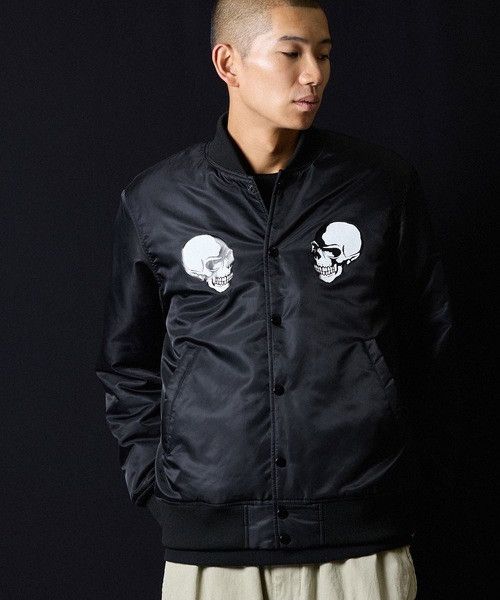 Number (N)ine Number nine Clash Skull Nylon STADIUM JACKET Bomber size 2 Size US M / EU 48-50 / 2 - 8 Thumbnail