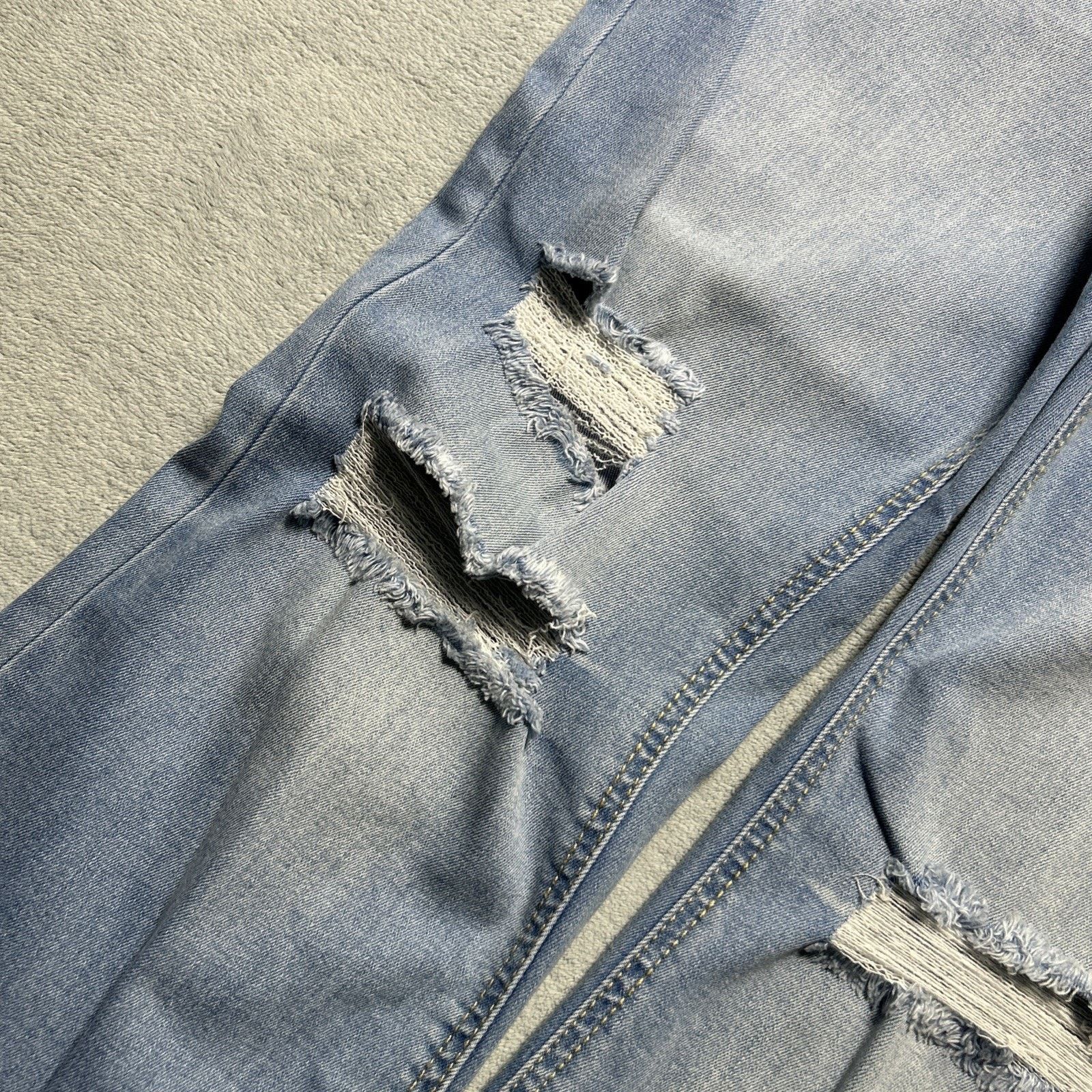Levi's Beyond Baggy Dojo Flare Jeans Womens 31x27 Raw Hems Hamilton Size 31" - 8 Thumbnail