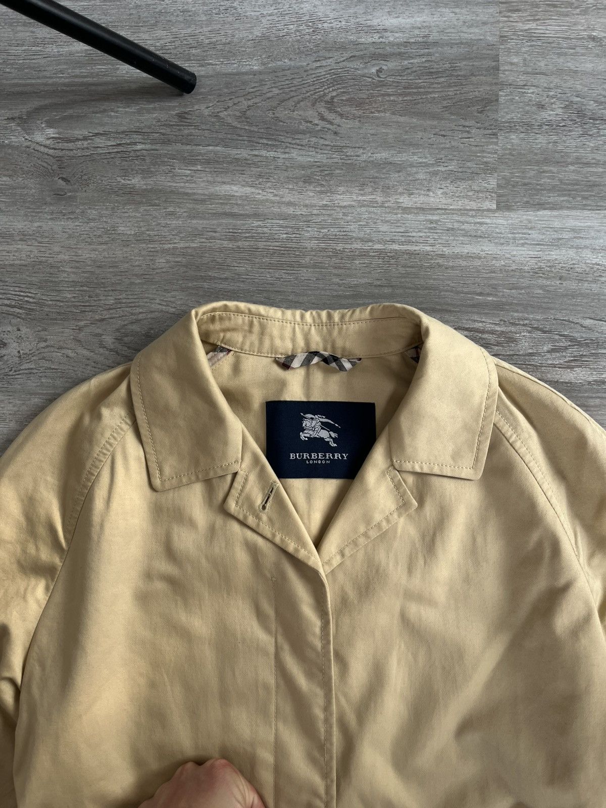 Burberry × Vintage coat trench coat burberry london buttons old money Size M / US 6-8 / IT 42-44 - 4 Thumbnail