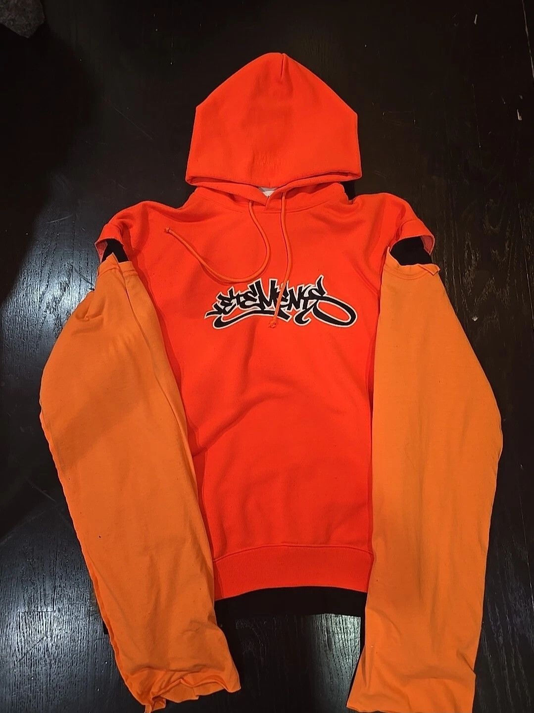 Vetements Reconstructed Graffiti hoodie Size US S / EU 44-46 / 1 - 1 Thumbnail
