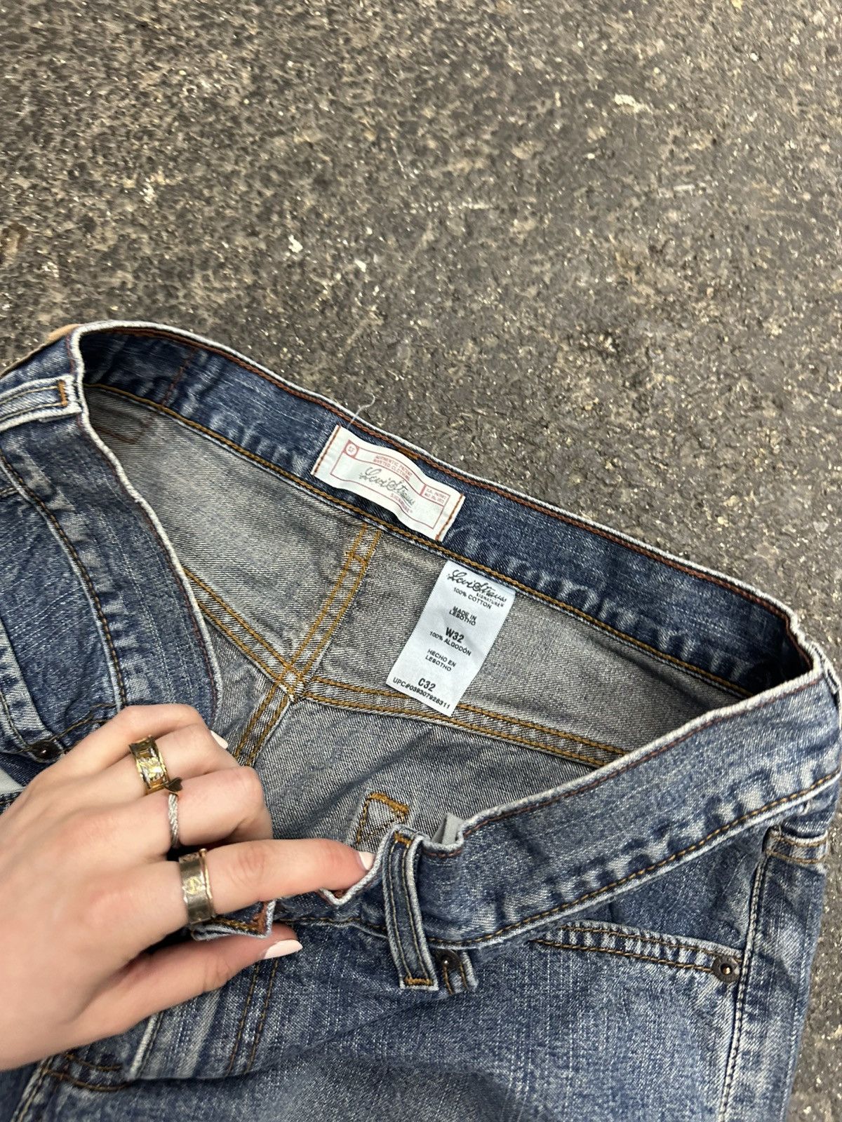 Levi's Y2K Levi’s jorts Size US 32 / EU 48 - 4 Thumbnail