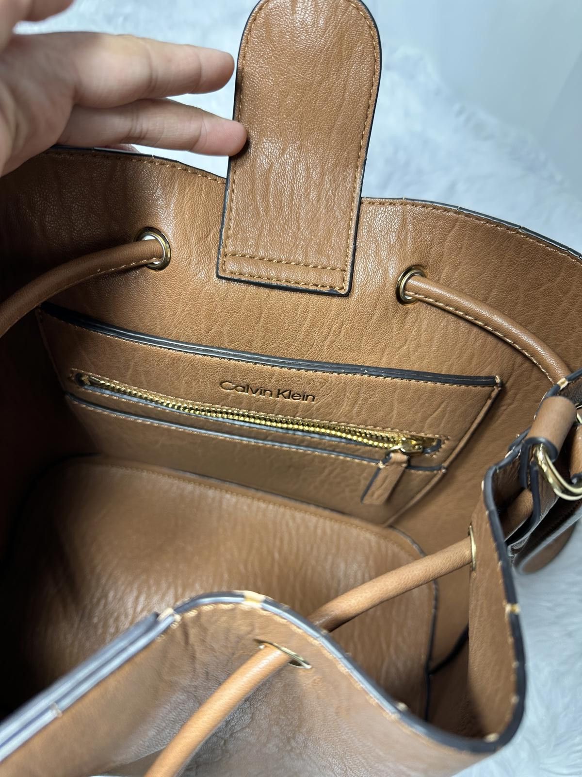 Calvin Klein Calvin Klein Brown Leather Bucket Bag with Drawstring Size ONE SIZE - 3 Thumbnail