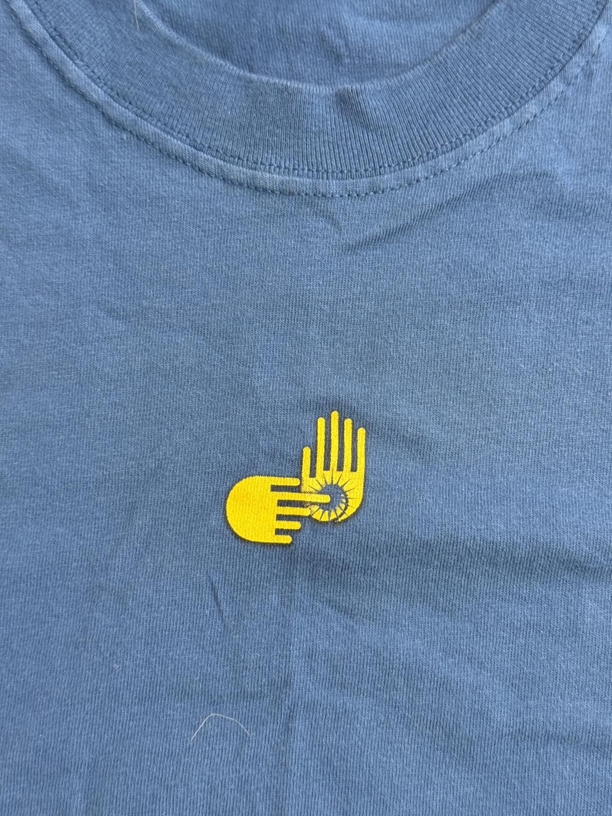 Hanes Vintage Adobe T-shirt Everywhere you look 2001 Louis Fishauf Size US L / EU 52-54 / 3 - 4 Thumbnail