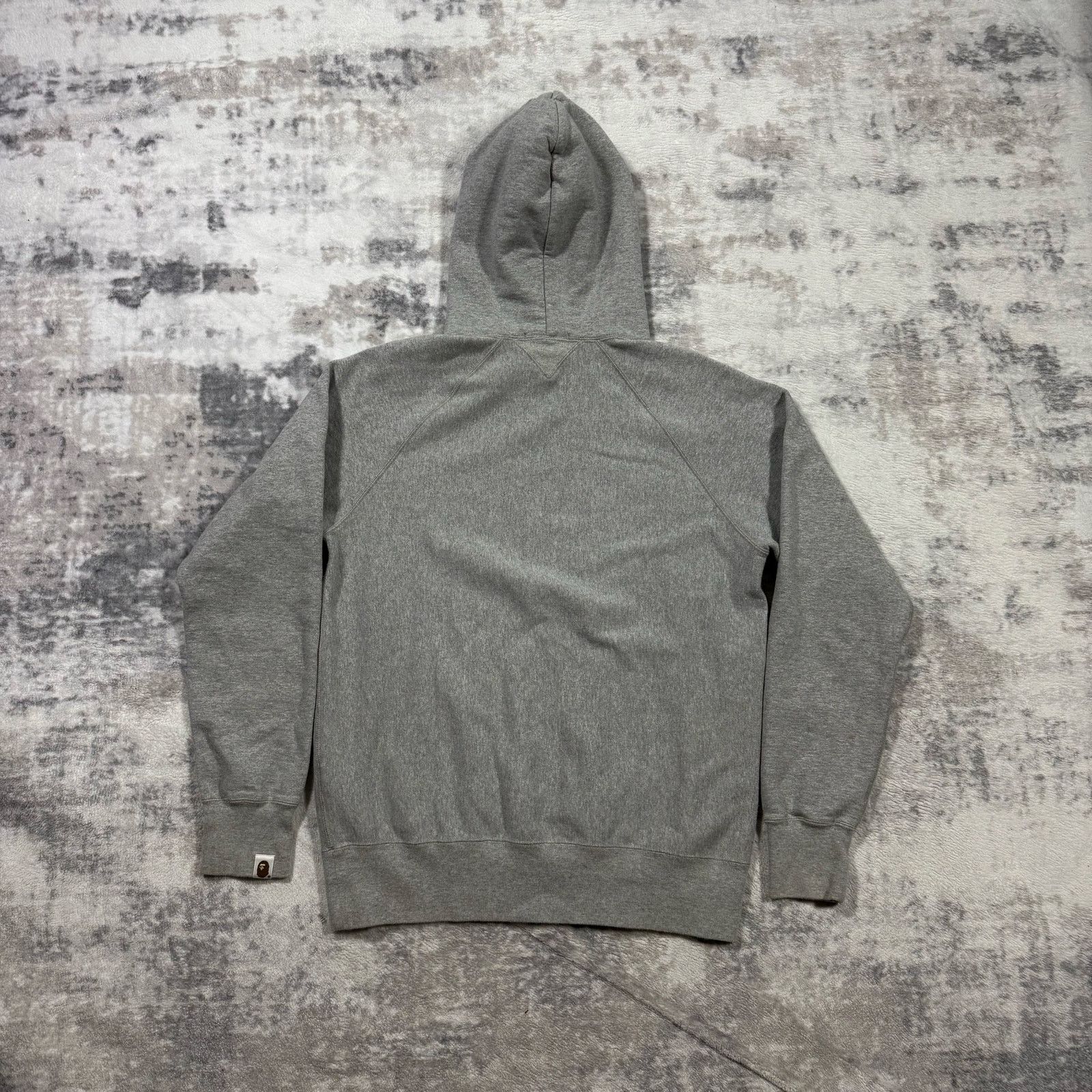 Bape Authentic Bape 2000’s Crossbones Ape Head Hoodie M Size US M / EU 48-50 / 2 - 5 Thumbnail