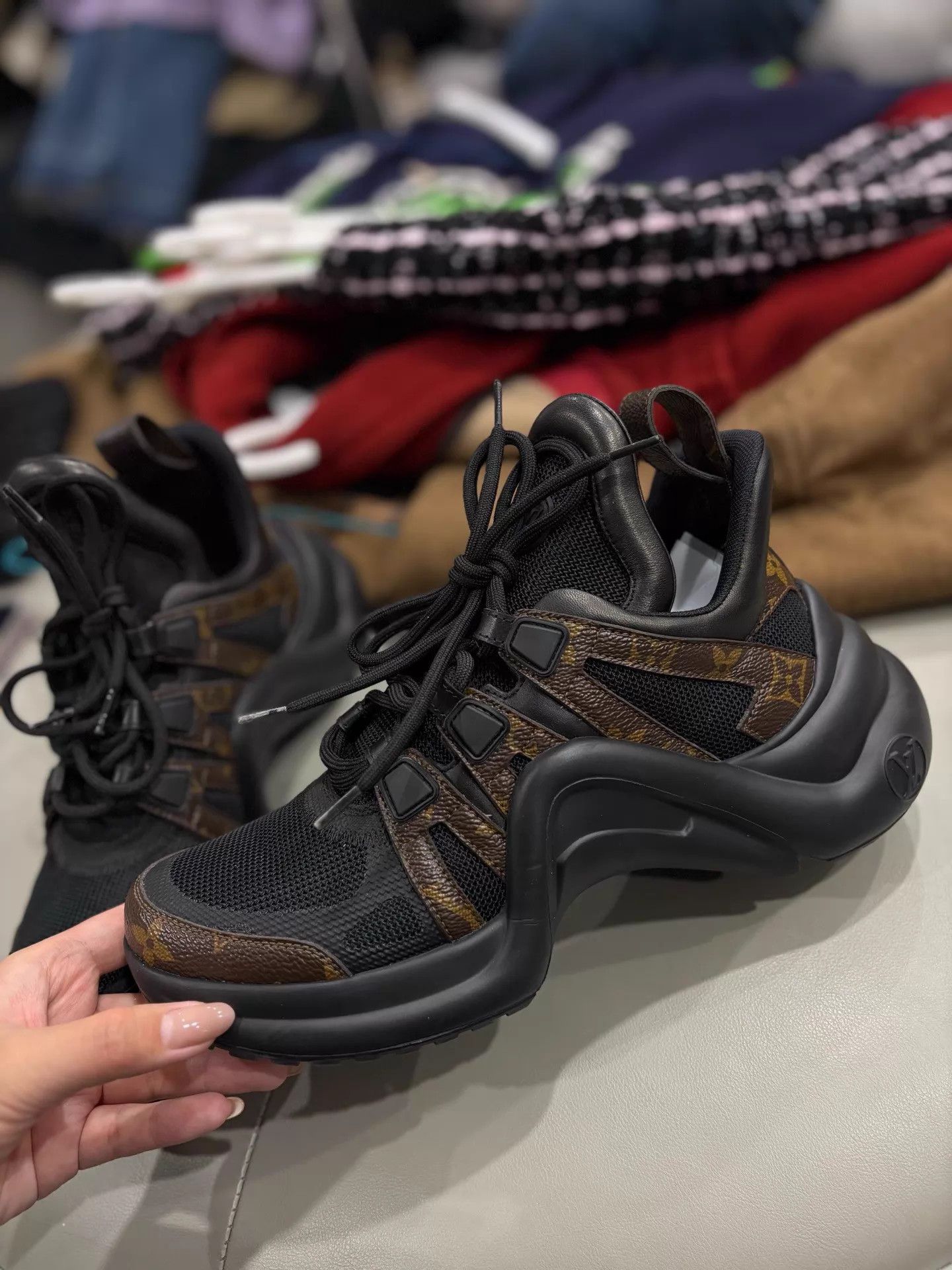 Louis Vuitton LV full Monogram color-blocked classic dad sneakers 38 9/10 Size US 7.5 / IT 37.5 - 2 Thumbnail